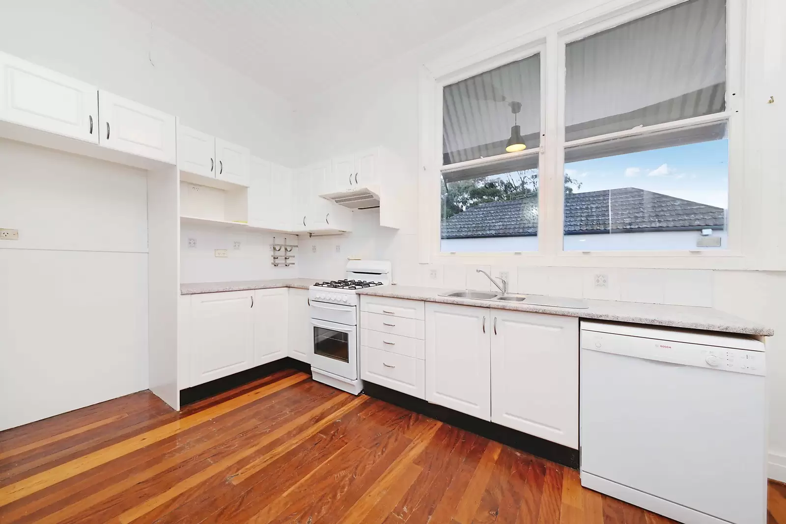 3 Barden Street, Tempe Leased by Sydney Sotheby's International Realty - image 4