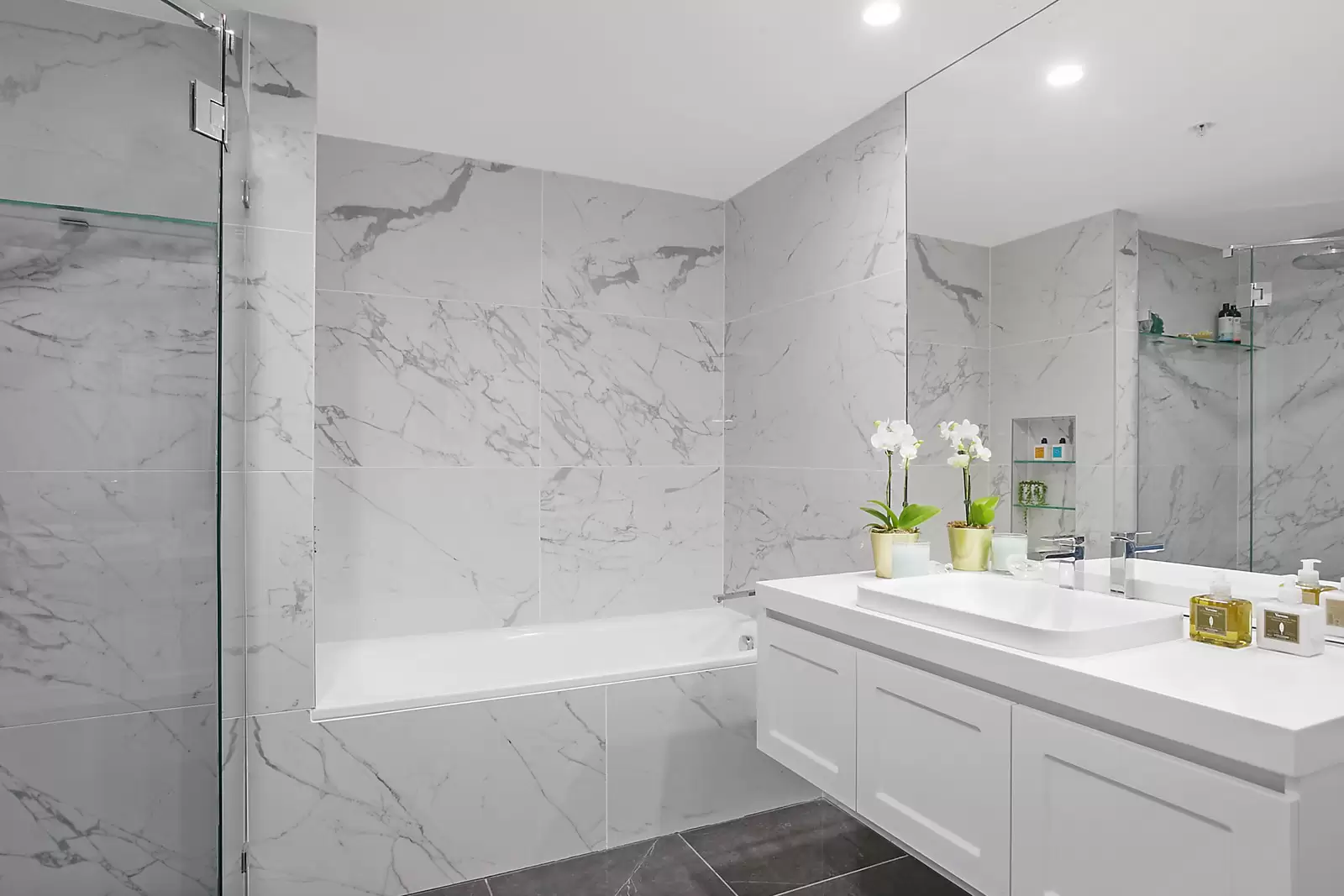 3401/79 Berry Street, North Sydney Sold by Sydney Sotheby's International Realty - image 8