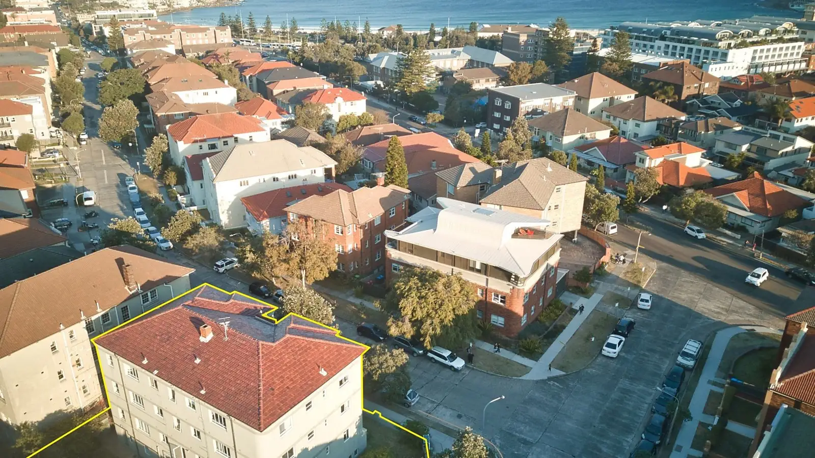 2/2 Ramsgate Avenue, Bondi Beach Sold by Sydney Sotheby's International Realty - image 1