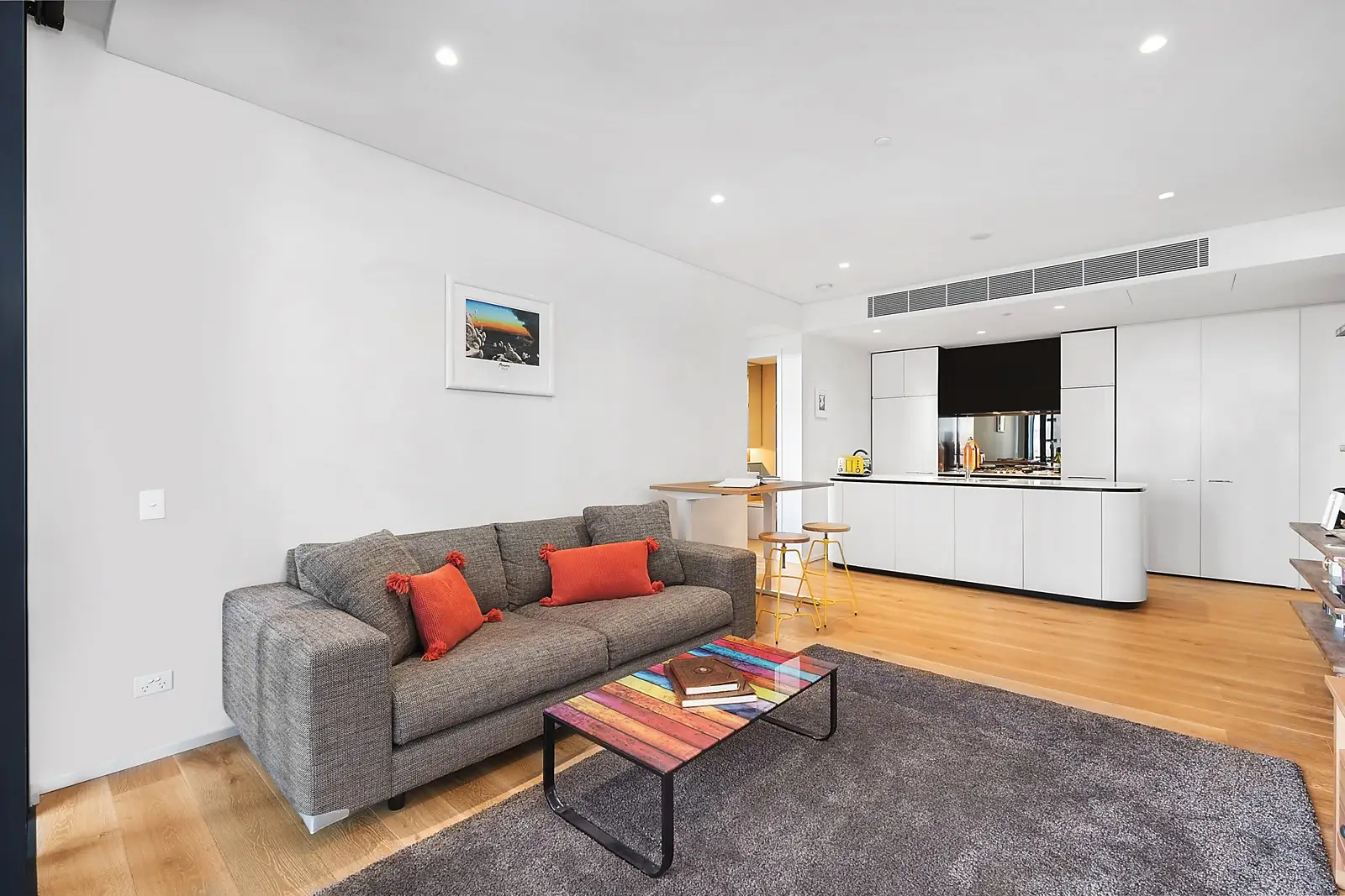 706/241 Oxford Street, Bondi Junction Sold by Sydney Sotheby's International Realty - image 2
