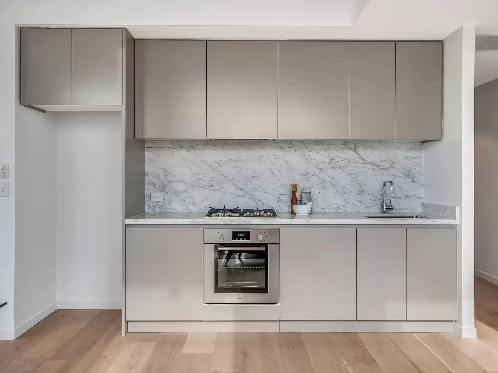 601/306 Oxford Street, Bondi Junction Sold by Sydney Sotheby's International Realty - image 4