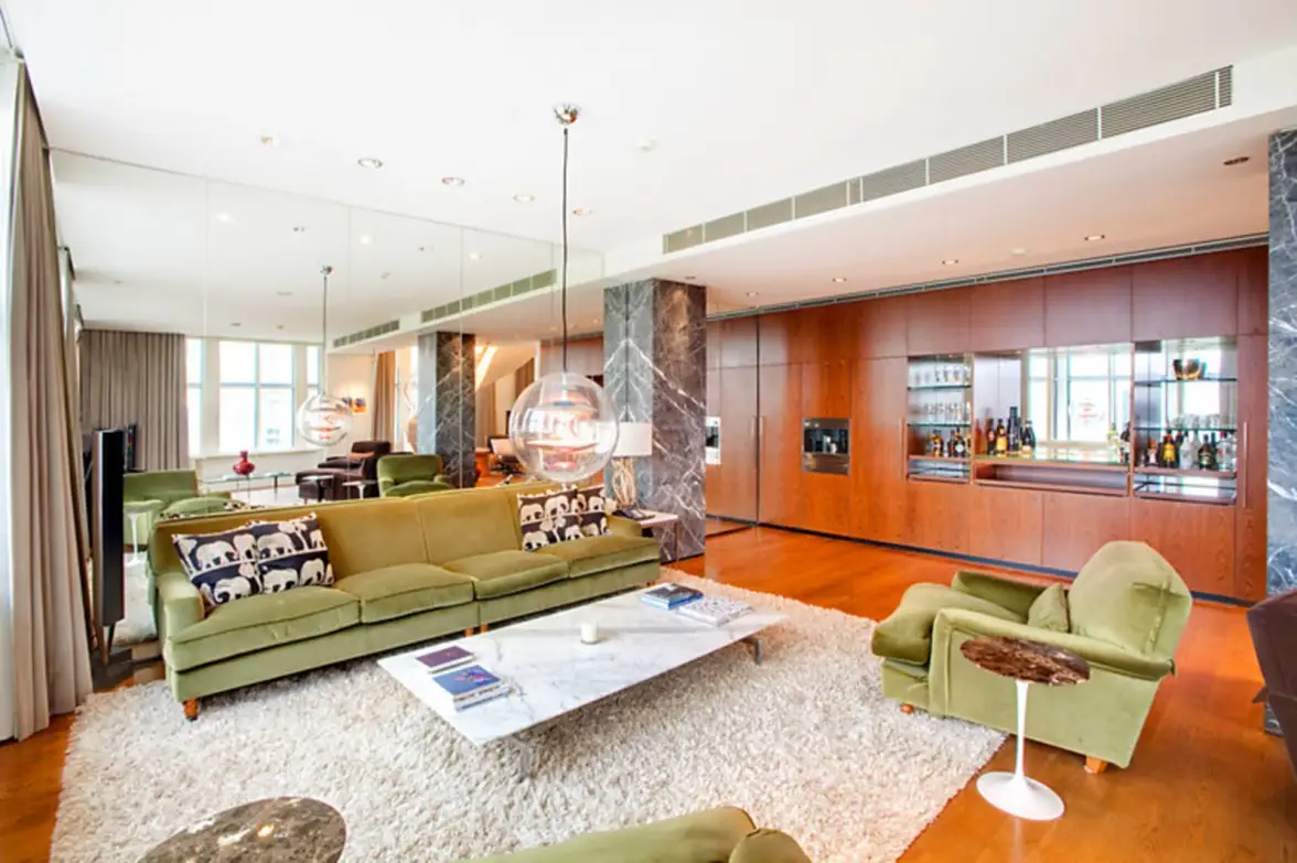 81/125 Macquarie Street, Sydney Sold by Sydney Sotheby's International Realty - image 2