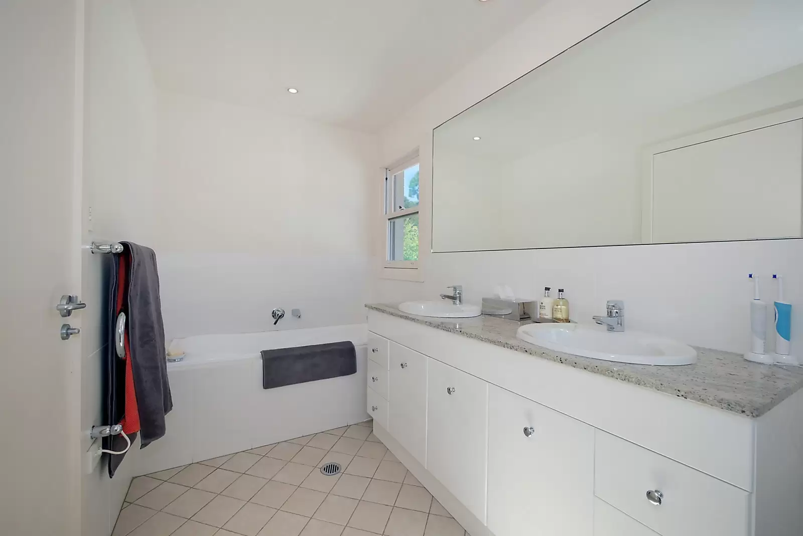 9 Clarendon Street, Vaucluse Leased by Sydney Sotheby's International Realty - image 26