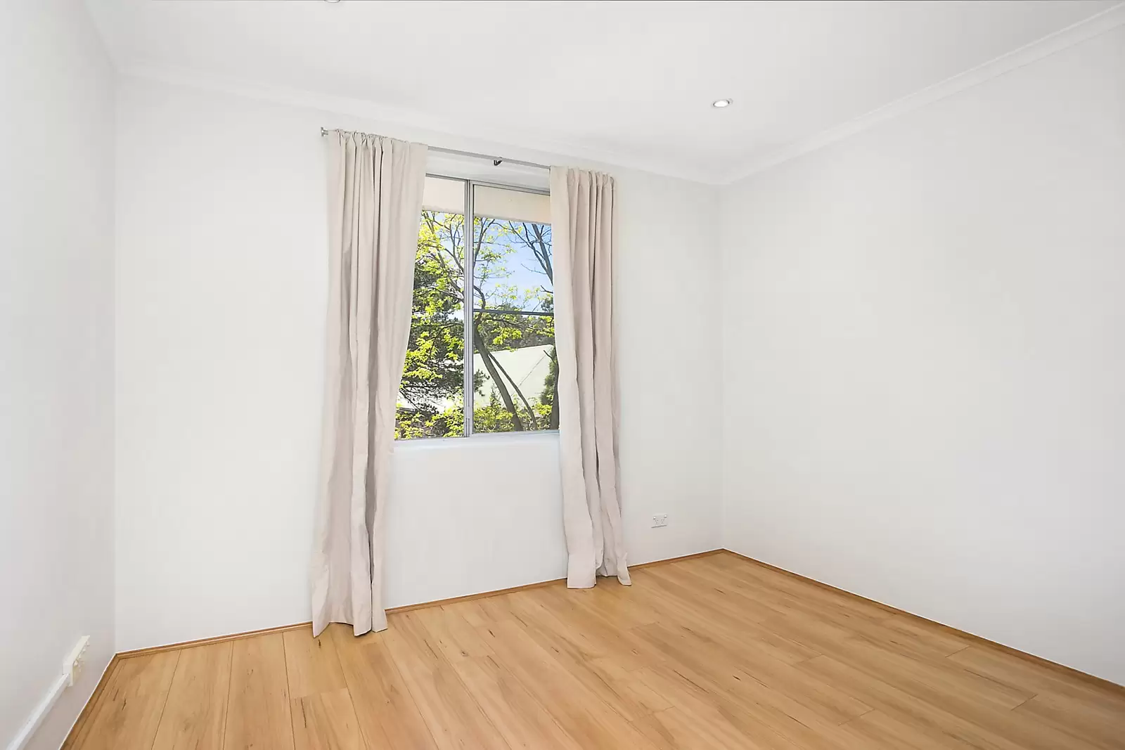 9/58 Meadow Crescent, Meadowbank Sold by Sydney Sotheby's International Realty - image 4