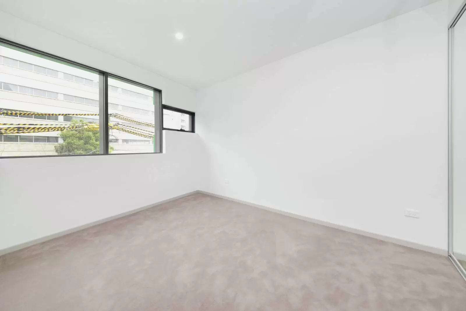 101/223-235 Botany Road, Waterloo Leased by Sydney Sotheby's International Realty - image 3