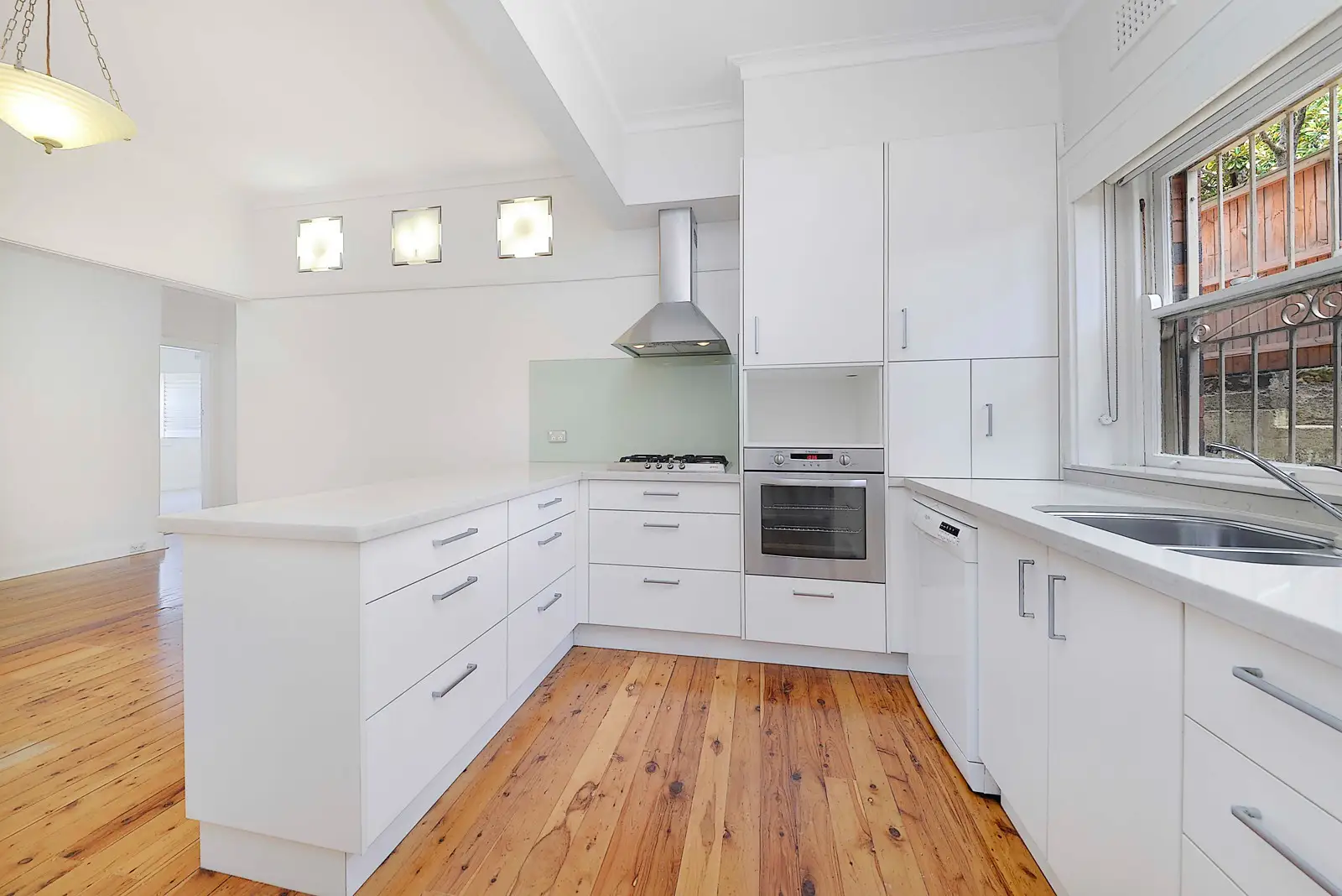 1/1 Aston Gardens, Bellevue Hill Leased by Sydney Sotheby's International Realty - image 1