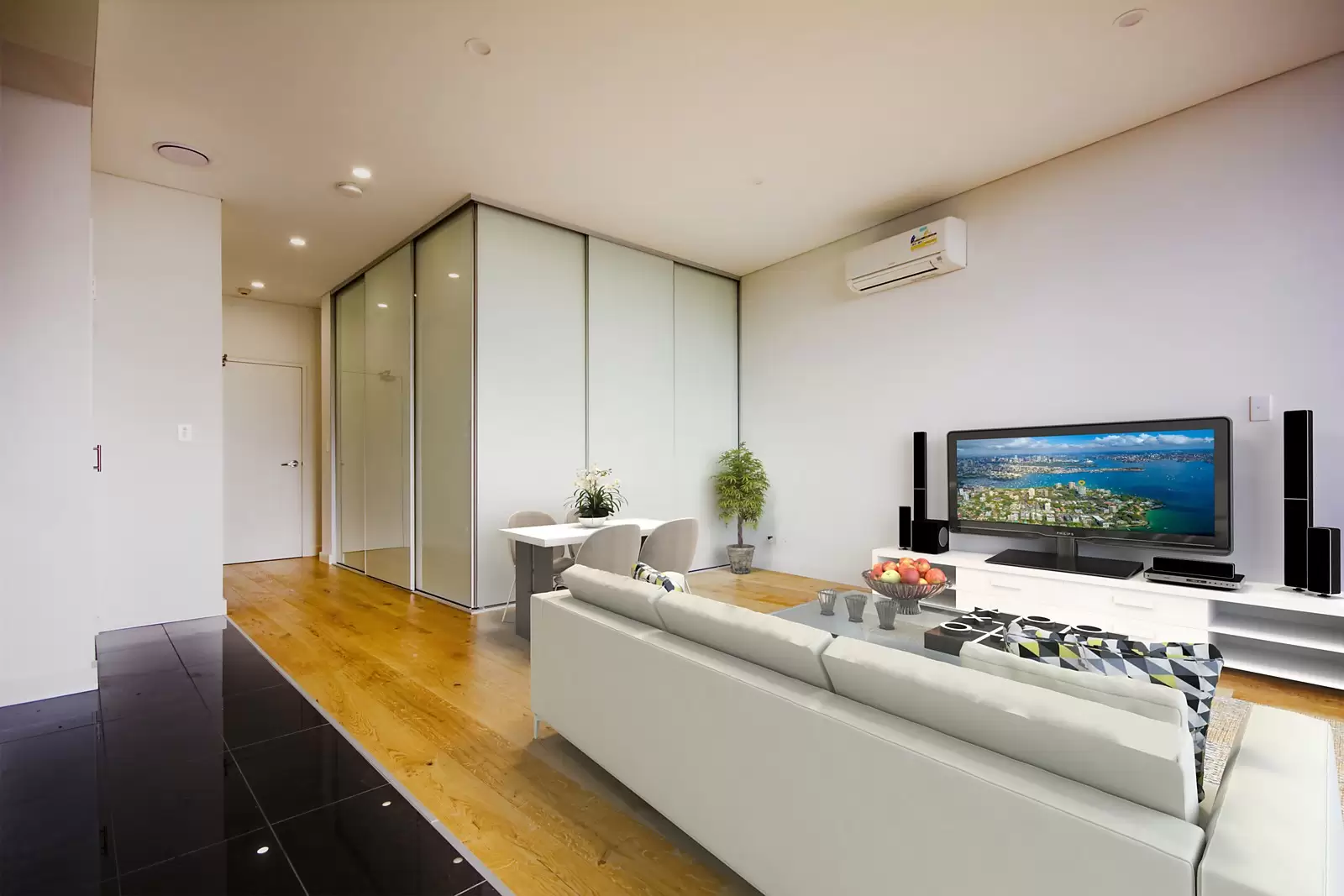 402/29-33 Birmingham Street, Alexandria Sold by Sydney Sotheby's International Realty - image 4