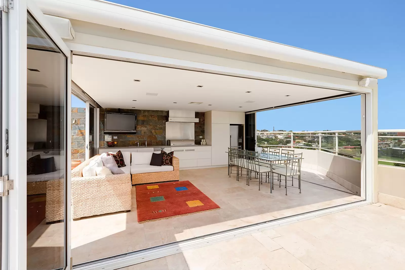 Darling Point Sold by Sydney Sotheby's International Realty - image 15