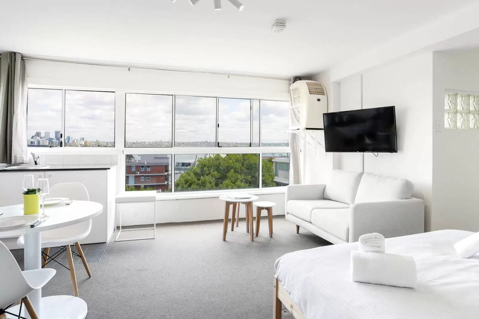 47/15 Wylde St, Potts Point Leased by Sydney Sotheby's International Realty - image 3