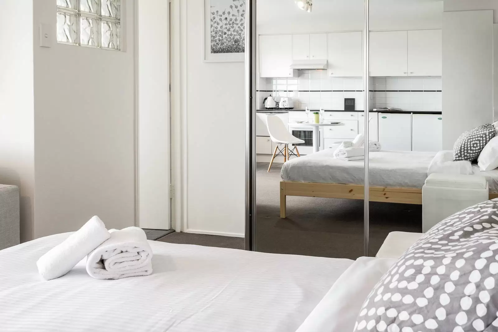47/15 Wylde St, Potts Point Leased by Sydney Sotheby's International Realty - image 6