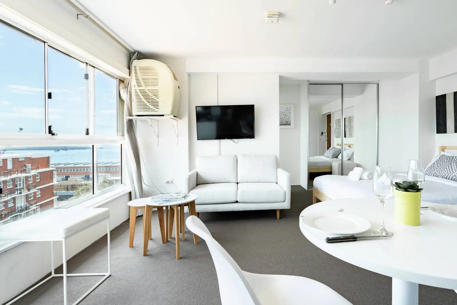 47/15 Wylde St, Potts Point Leased by Sydney Sotheby's International Realty - image 2
