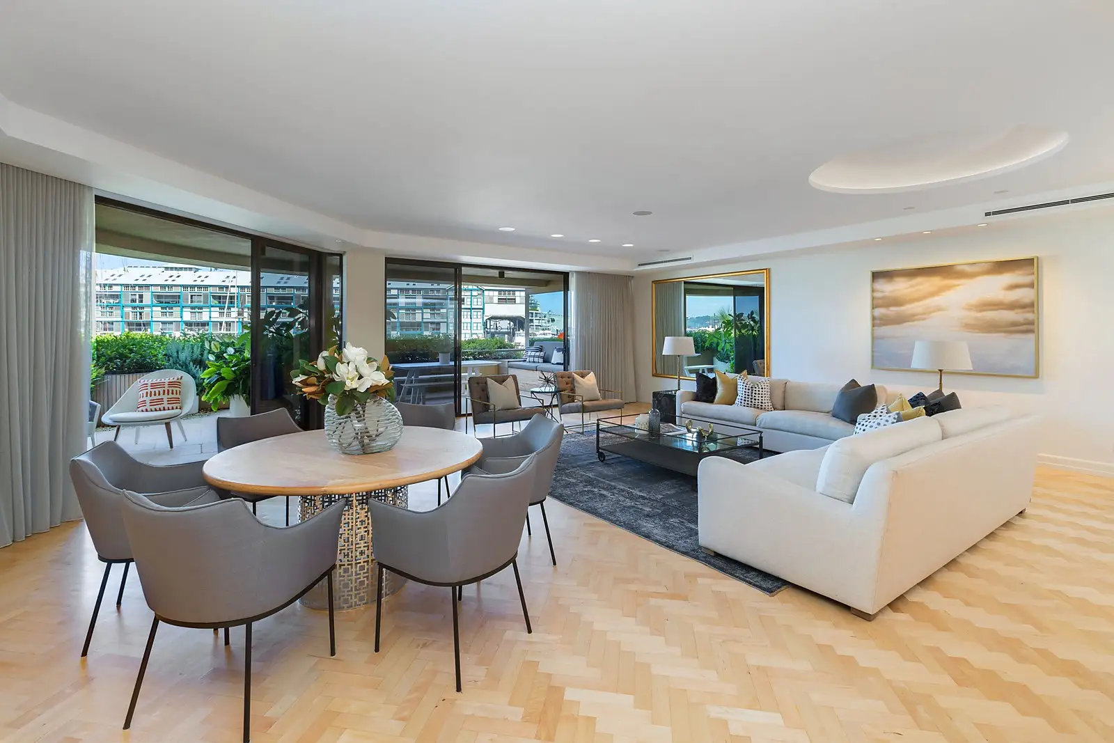 14/10 Lincoln Crescent, Woolloomooloo Sold by Sydney Sotheby's International Realty - image 1