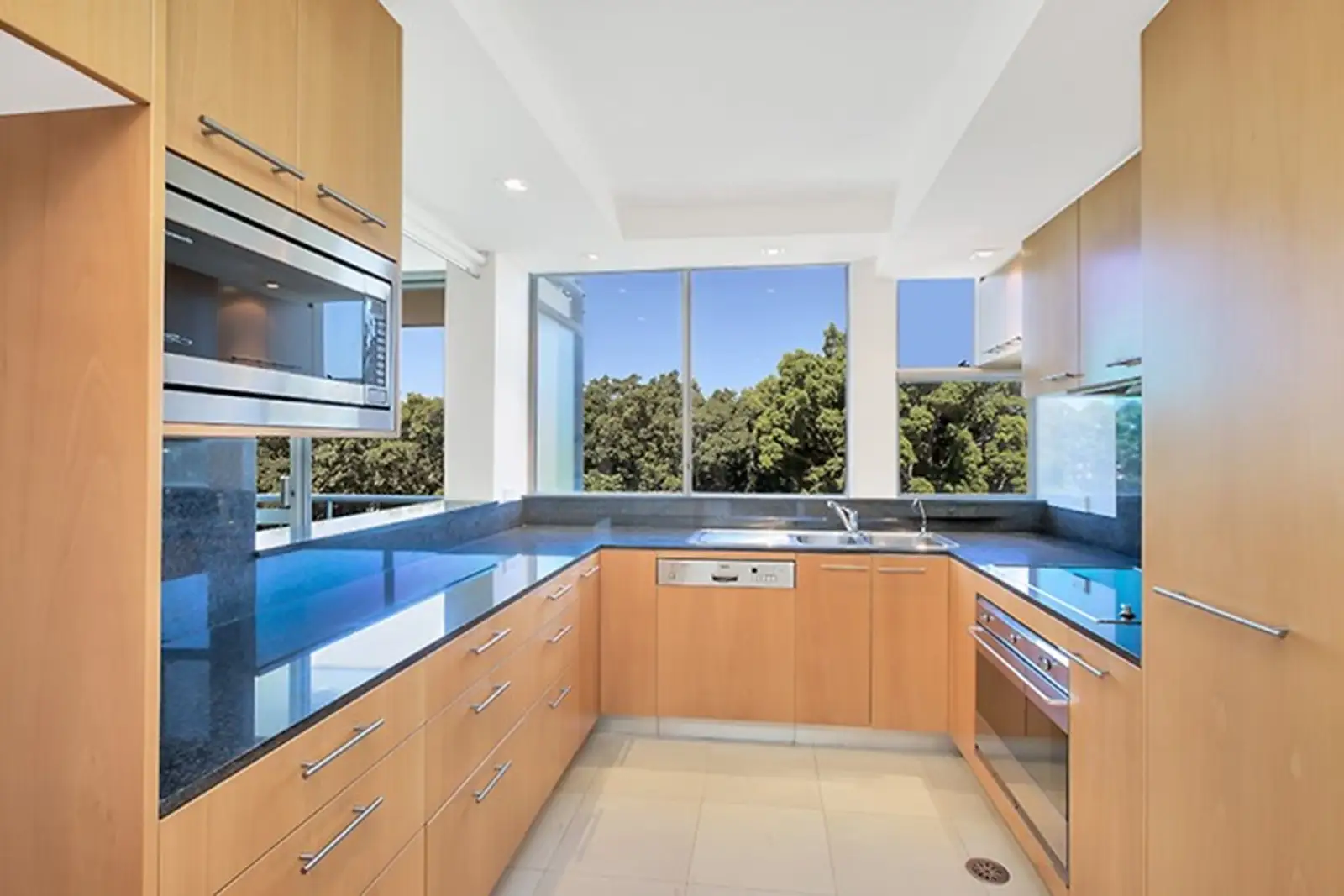 9/6-8 Ocean Street North, Bondi Beach Leased by Sydney Sotheby's International Realty - image 1