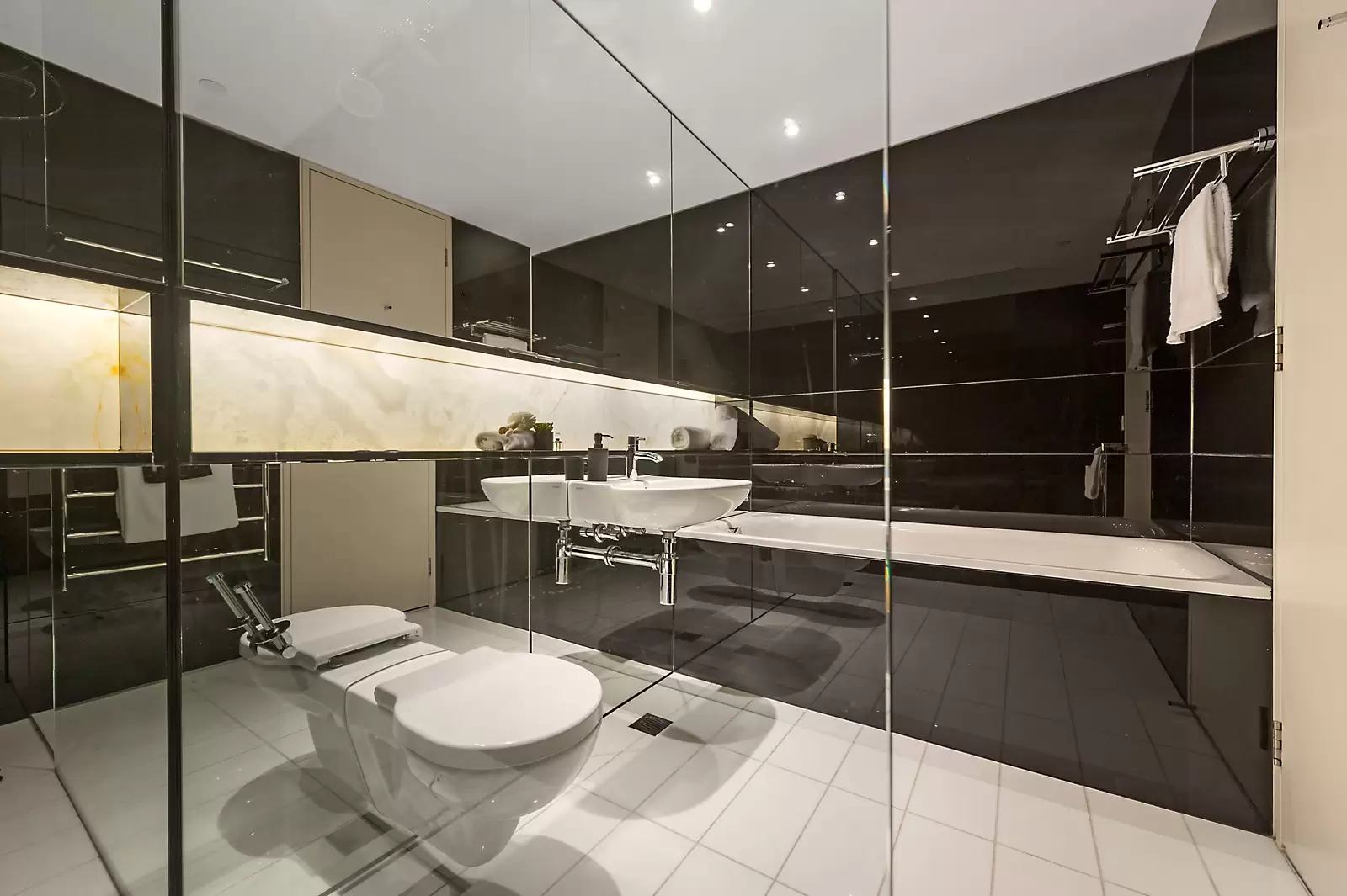 4904/101 Bathurst Street, Sydney Sold by Sydney Sotheby's International Realty - image 6