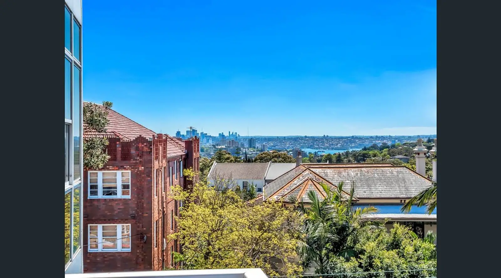 11/83 Old South Head Road, Bondi Junction Leased by Sydney Sotheby's International Realty - image 2