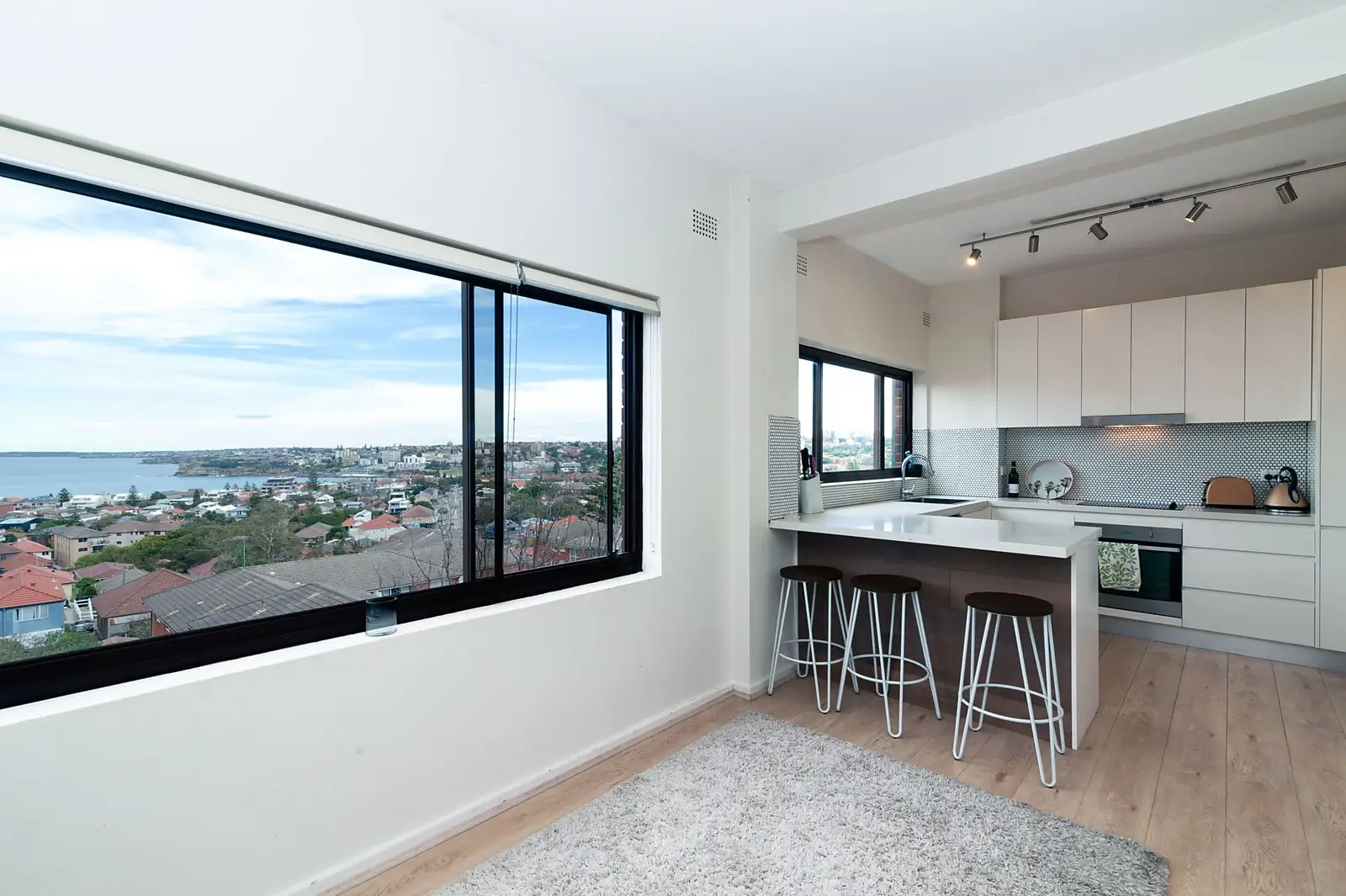 8/44 Military Road, North Bondi Leased by Sydney Sotheby's International Realty - image 2