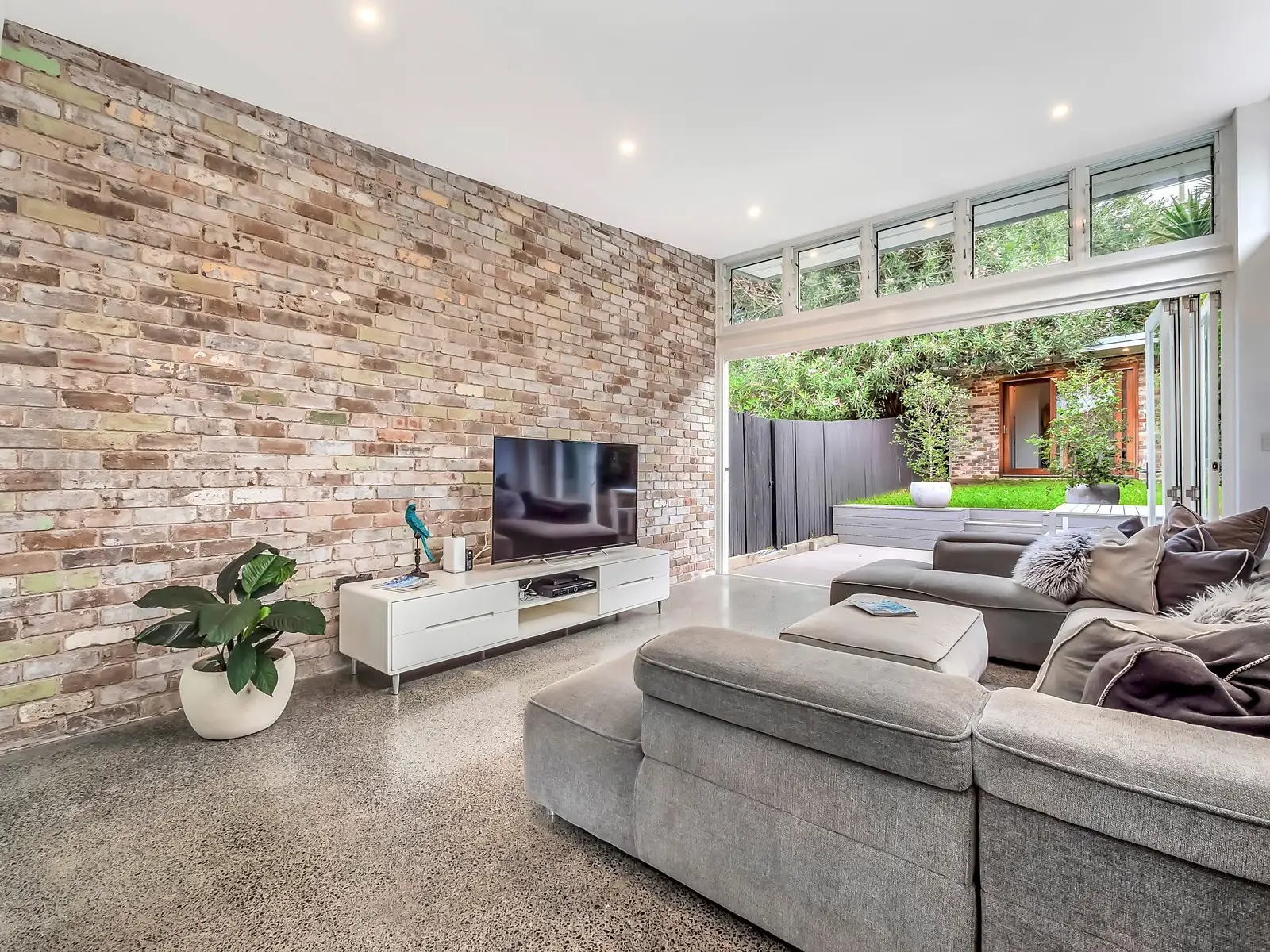 42 Edward Street, Bondi Sold by Sydney Sotheby's International Realty - image 2