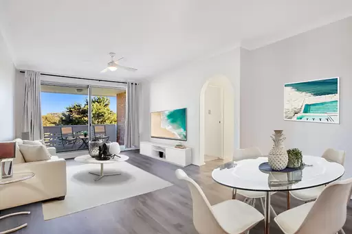 8/45 Wallis Parade, Bondi Leased by Sydney Sotheby's International Realty