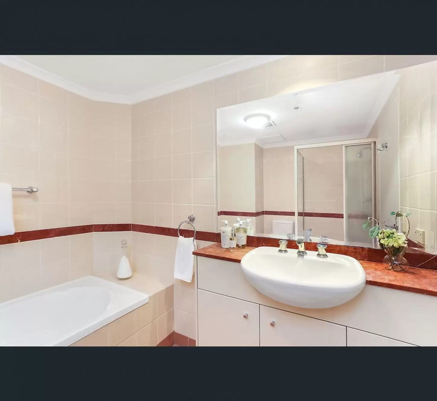 63/94-96 Alfred Street, Milsons Point Leased by Sydney Sotheby's International Realty - image 5