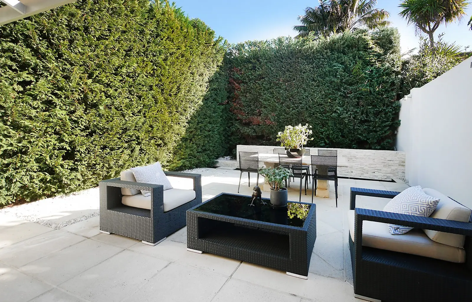 77 Ruthven Street, Bondi Junction Sold by Sydney Sotheby's International Realty - image 1