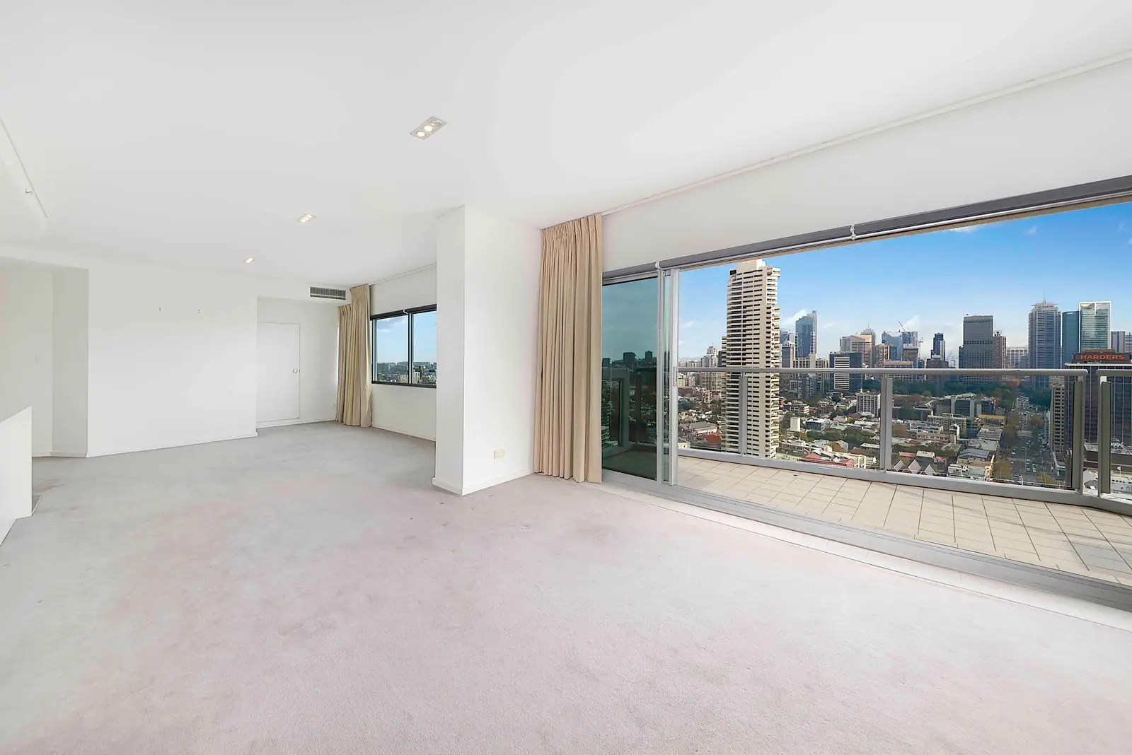 32A/82-84 Darlinghurst Road, Potts Point Leased by Sydney Sotheby's International Realty - image 1