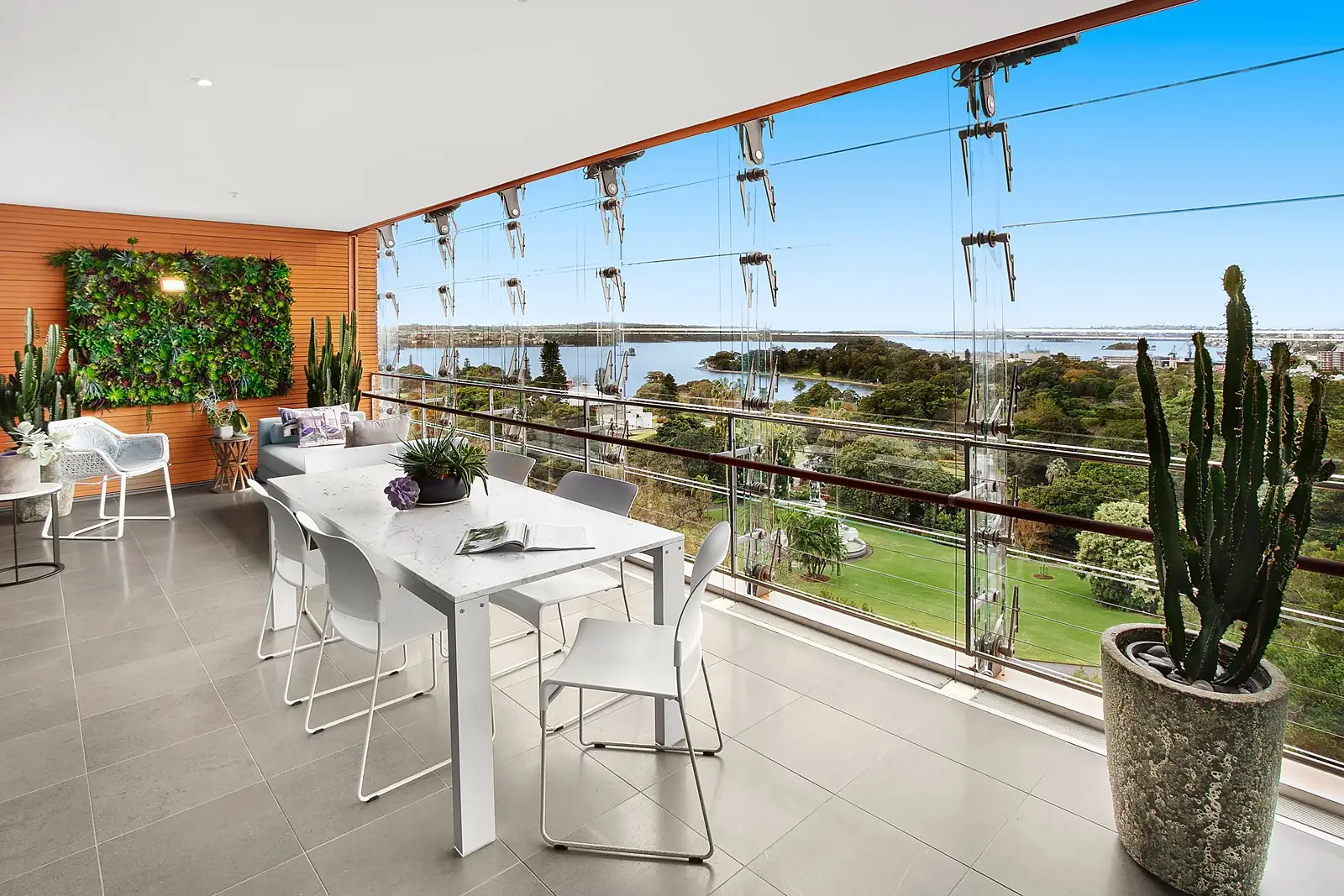 49/155 Macquarie Street, Sydney Sold by Sydney Sotheby's International Realty - image 2
