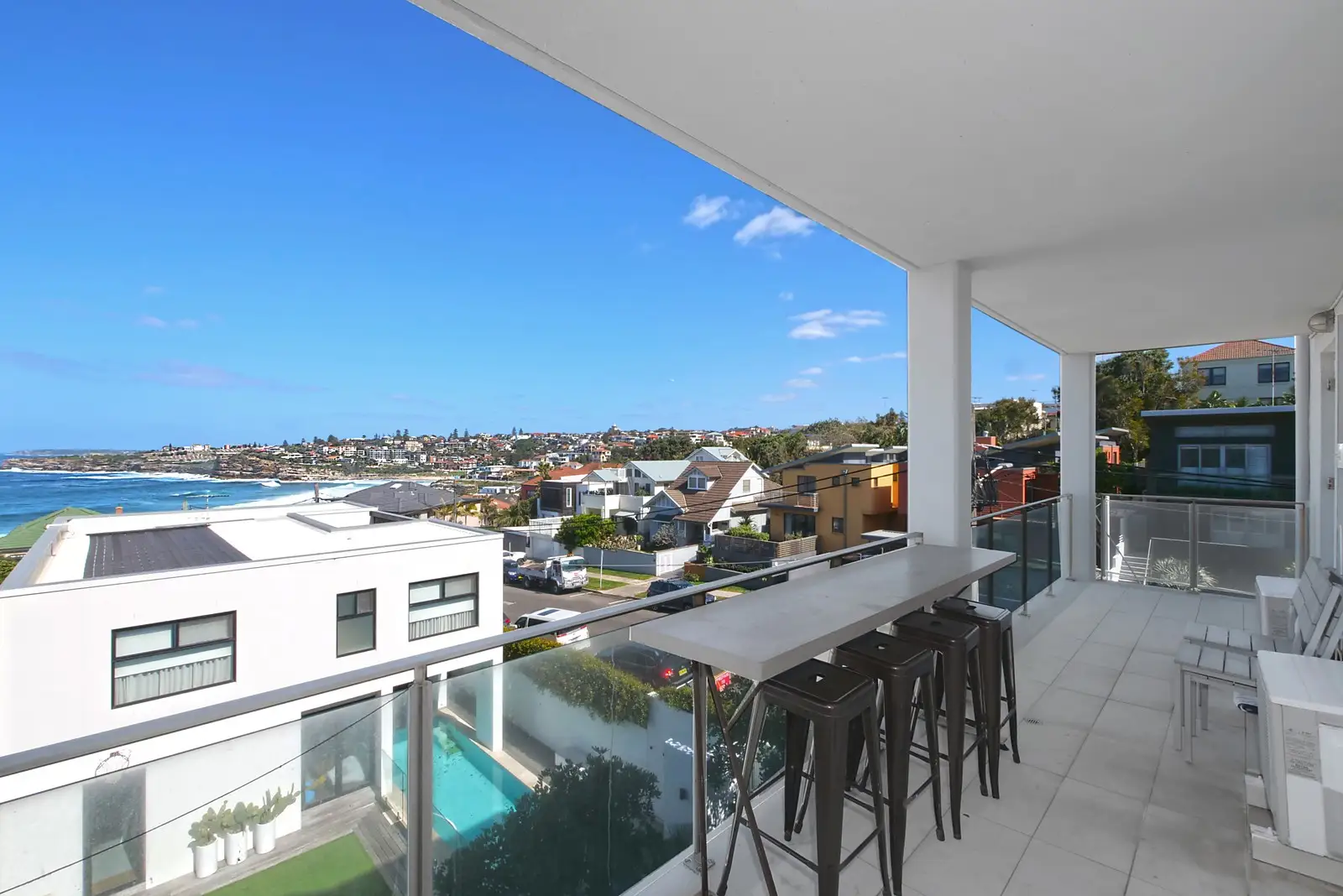 6/69 Fletcher Street, Tamarama Sold by Sydney Sotheby's International Realty - image 1