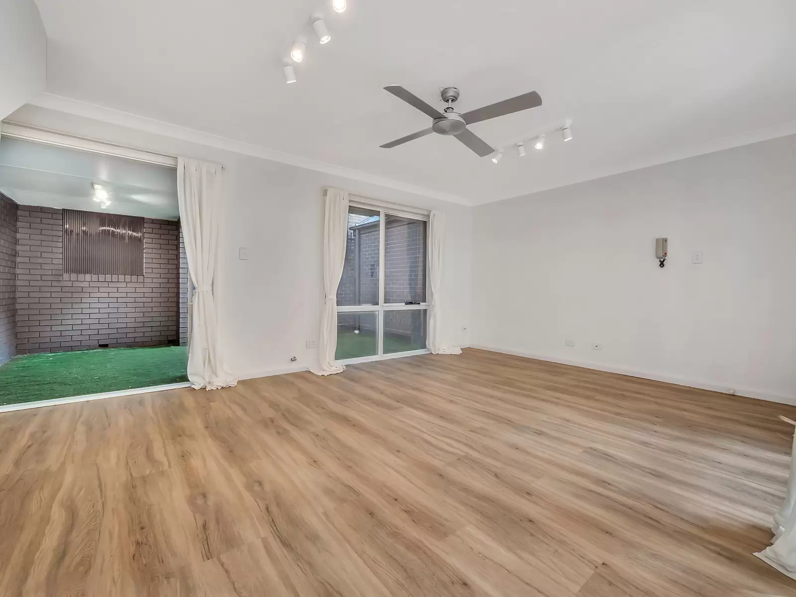 1/16-18 Franklyn Street, Glebe Leased by Sydney Sotheby's International Realty - image 4