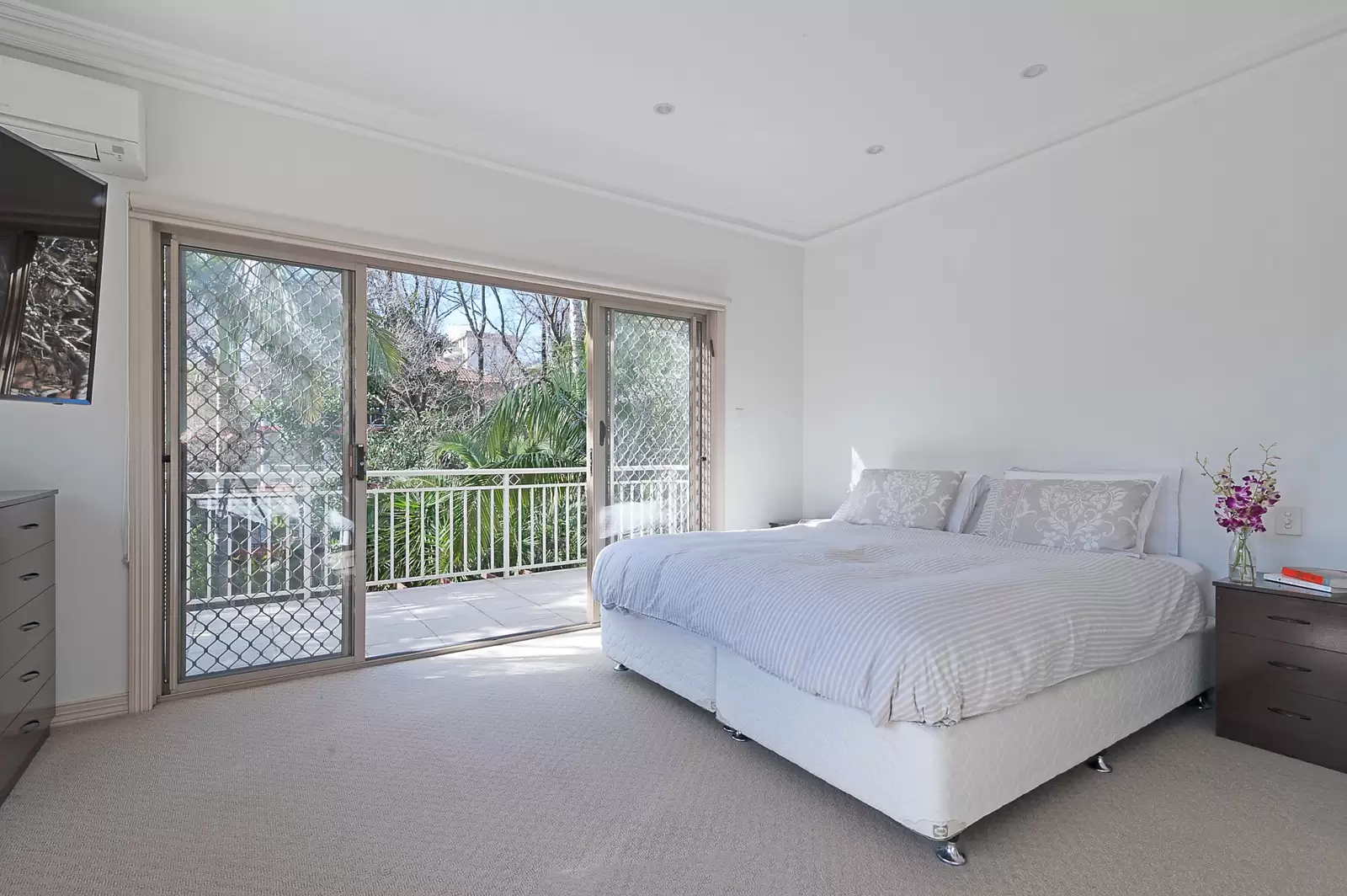 16 Anglesea Street, Bondi Leased by Sydney Sotheby's International Realty - image 4