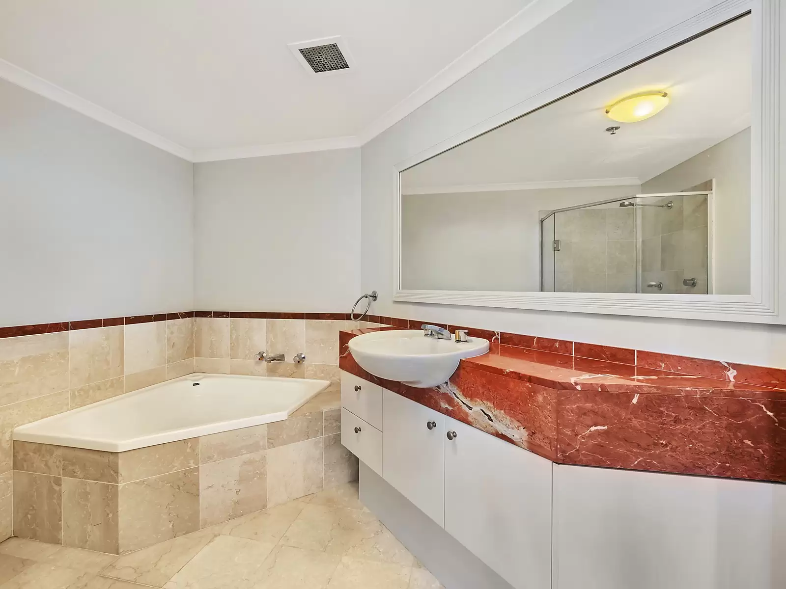 3006/1 Kings Cross Road, Darlinghurst Sold by Sydney Sotheby's International Realty - image 7