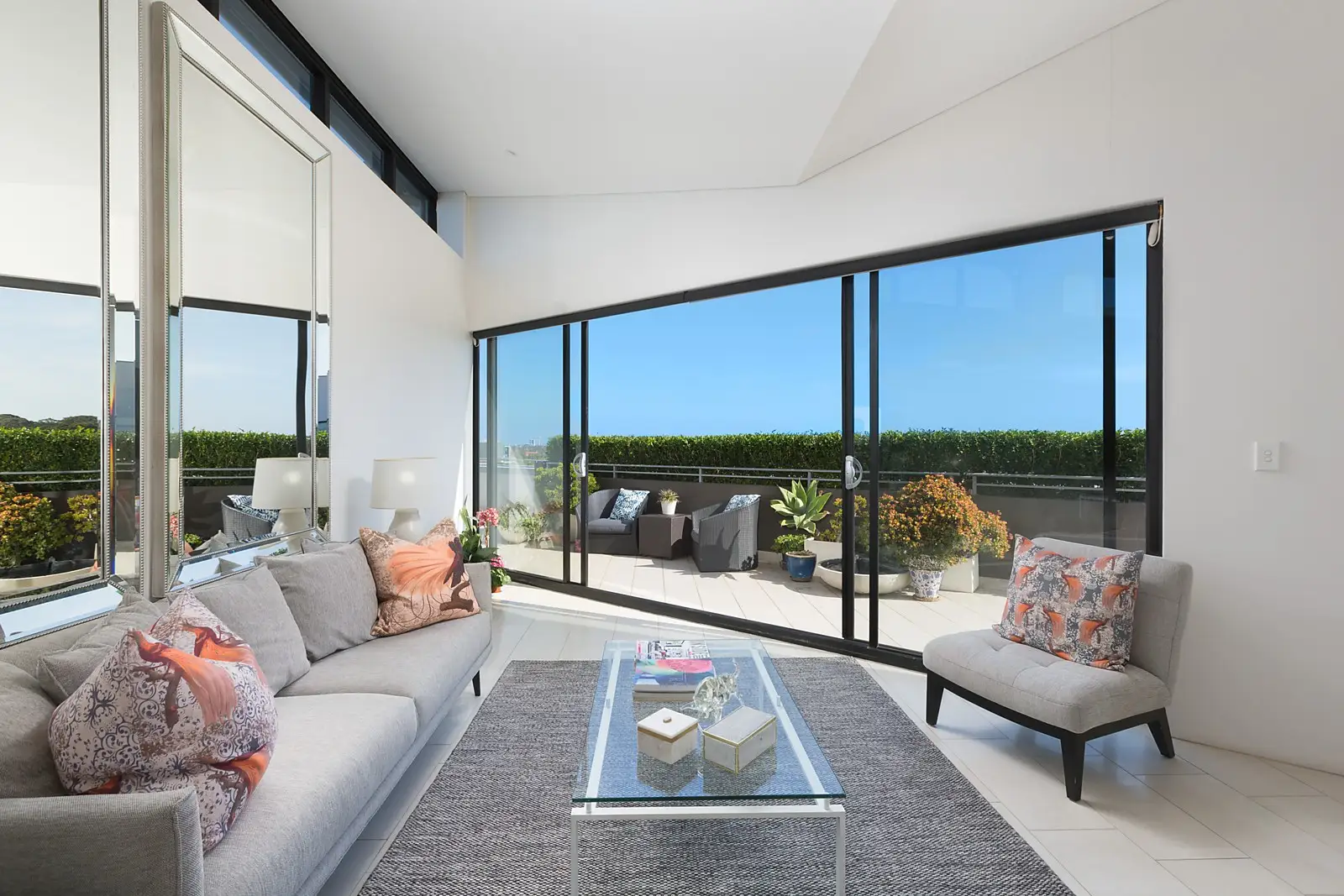 804E/103-105 Doncaster Avenue, Kensington Sold by Sydney Sotheby's International Realty - image 1