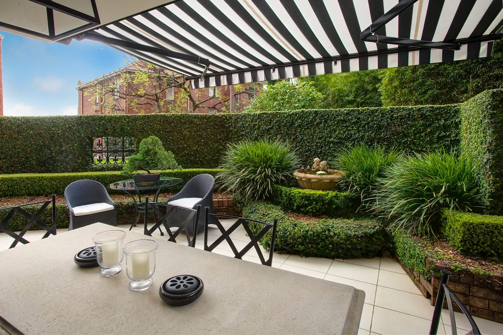 Residence 2 54 Darling Point Road, Darling Point Sold by Sydney Sotheby's International Realty - image 2