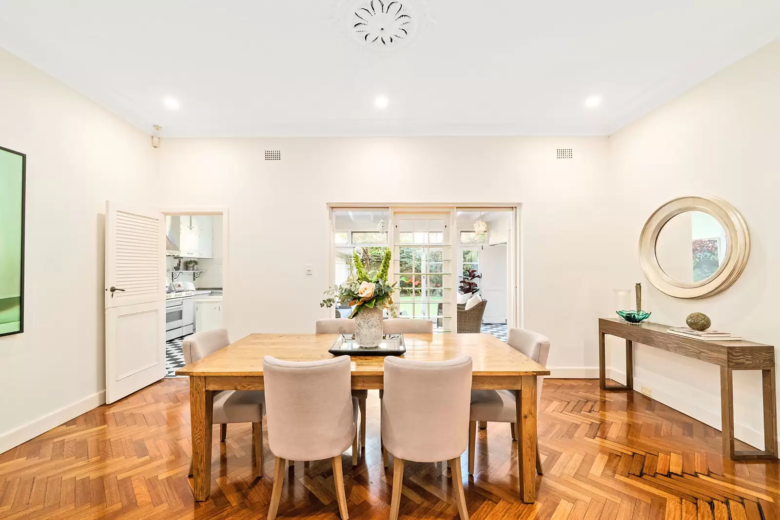 9 Court Road, Double Bay Leased by Sydney Sotheby's International Realty - image 5