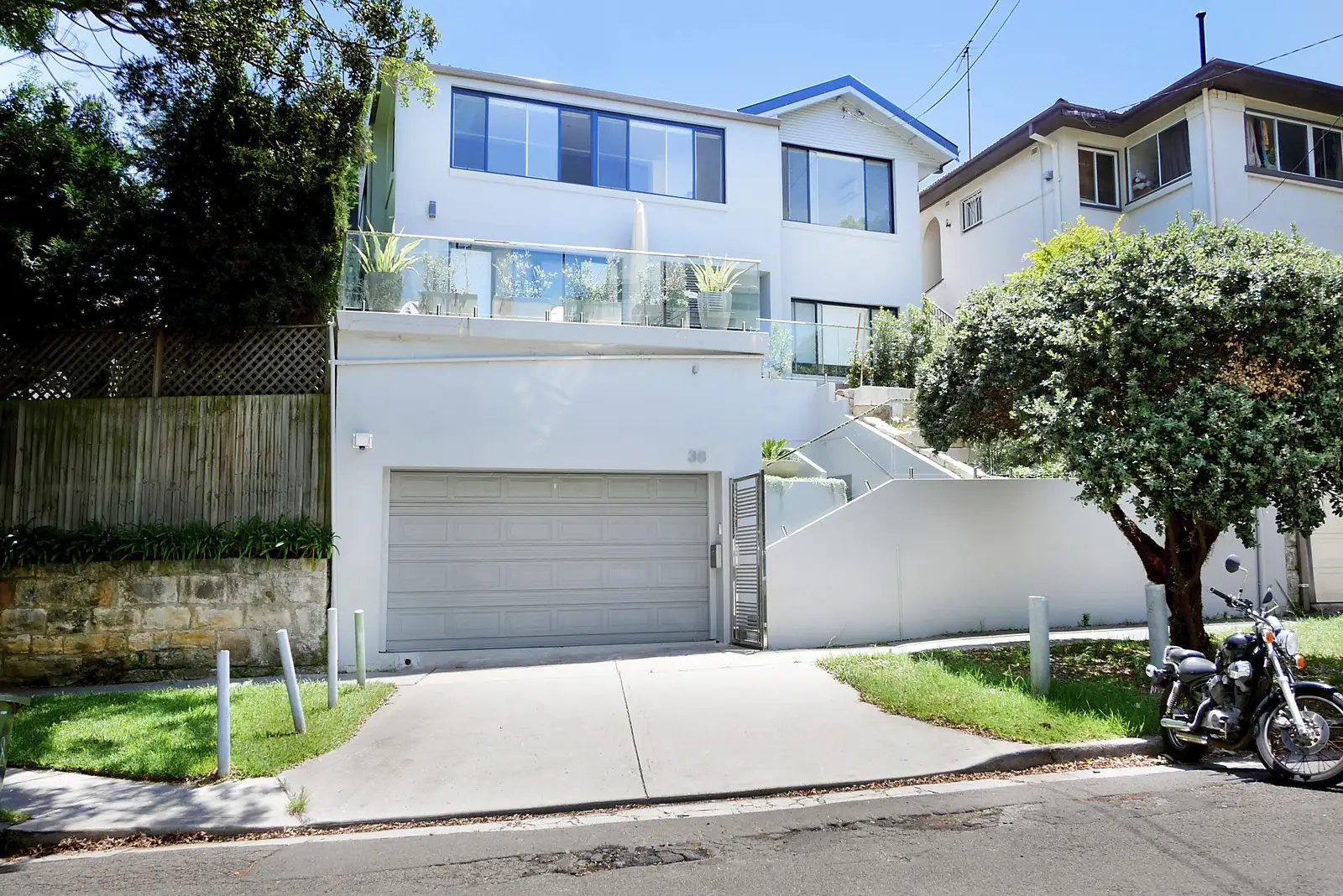 38 Dudley Road, Rose Bay Leased by Sydney Sotheby's International Realty - image 1