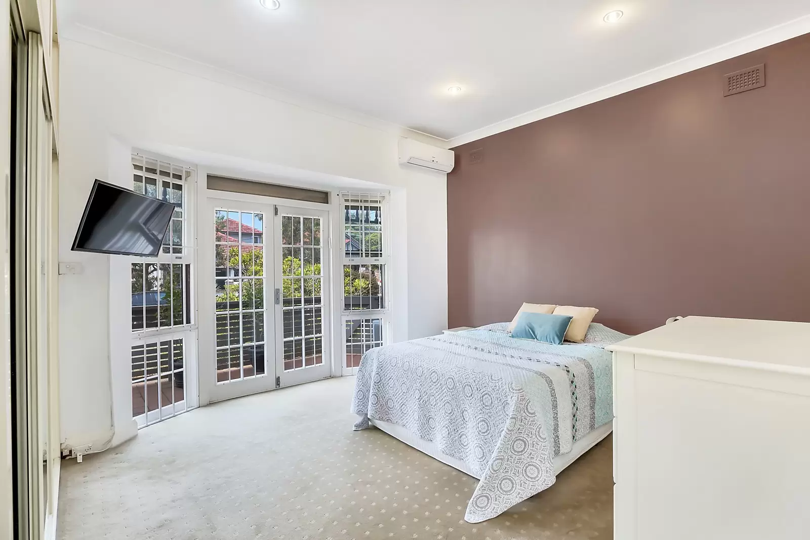 19 Greville Street, Clovelly Sold by Sydney Sotheby's International Realty - image 4