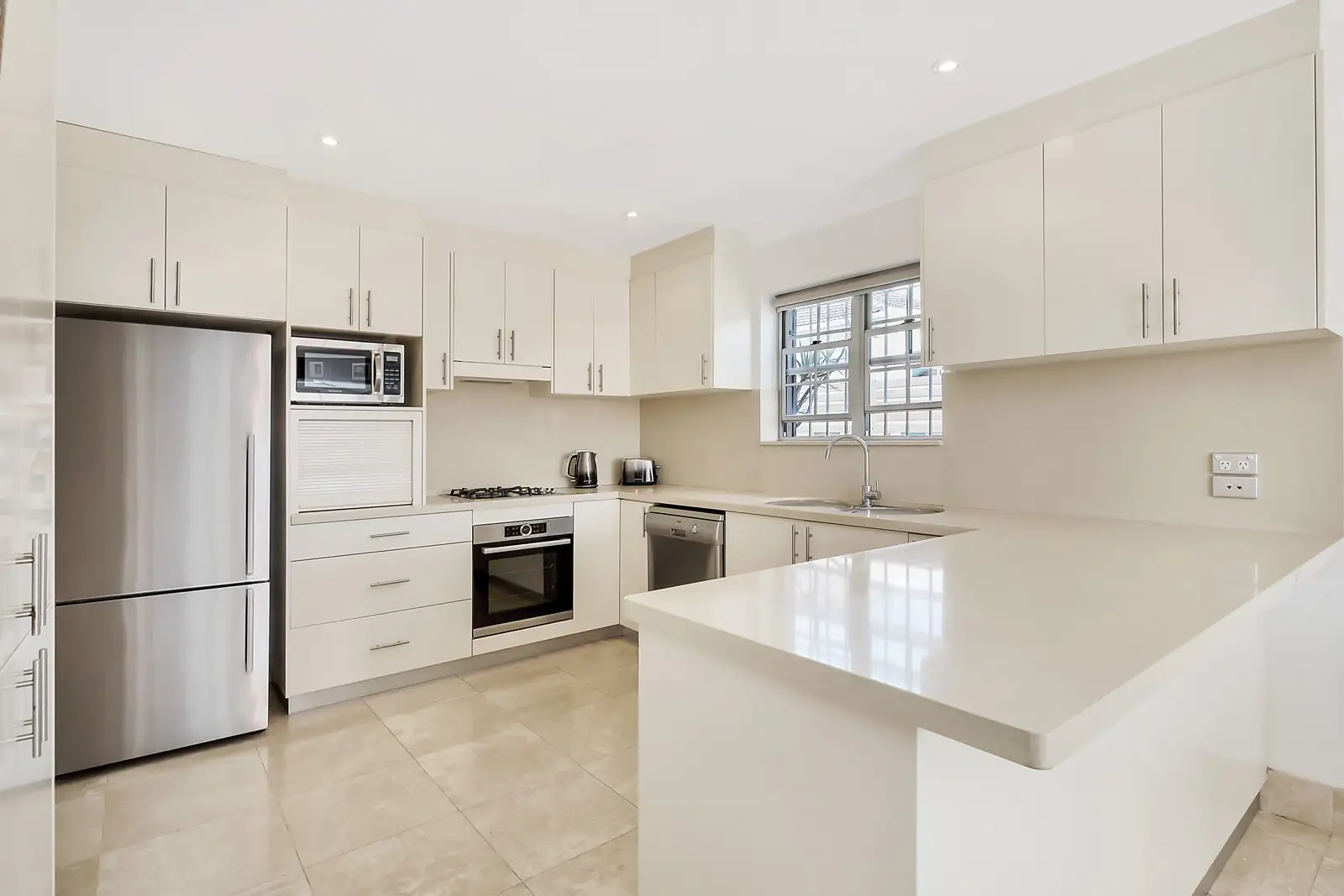 19 Greville Street, Clovelly Sold by Sydney Sotheby's International Realty - image 3