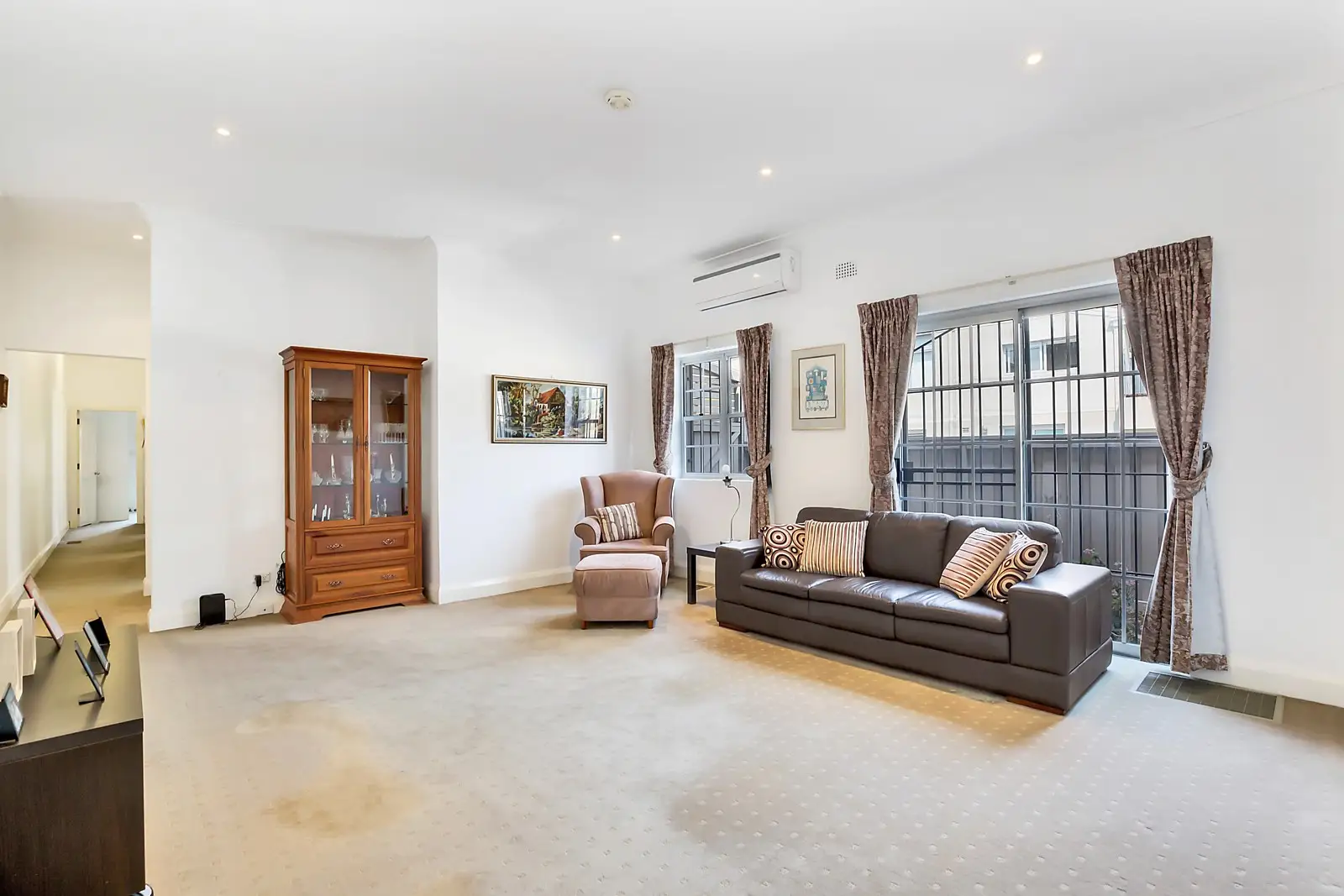 19 Greville Street, Clovelly Sold by Sydney Sotheby's International Realty - image 2