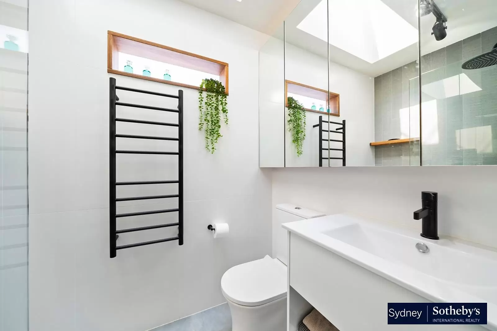 48 Ruthven Street, Bondi Junction Leased by Sydney Sotheby's International Realty - image 5