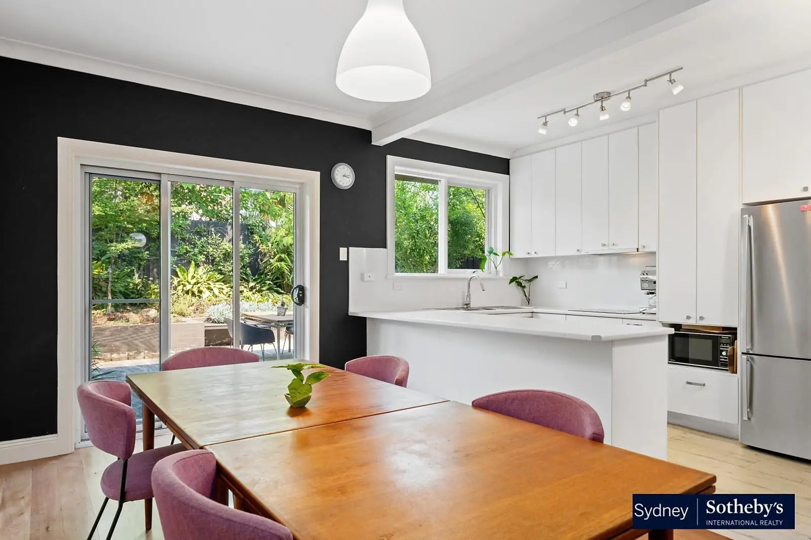 48 Ruthven Street, Bondi Junction Leased by Sydney Sotheby's International Realty - image 1