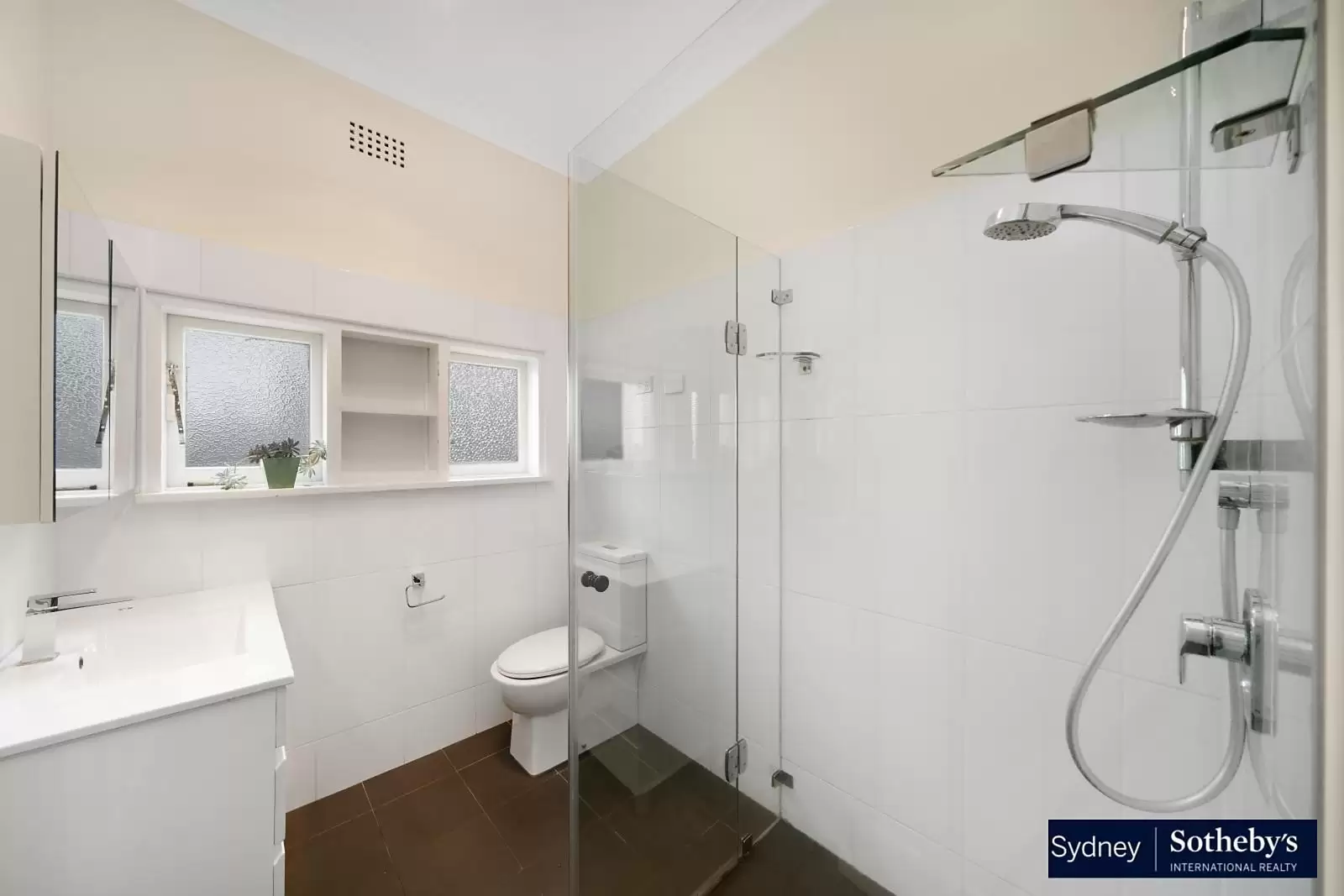 58 Oakley Road, North Bondi Leased by Sydney Sotheby's International Realty - image 5