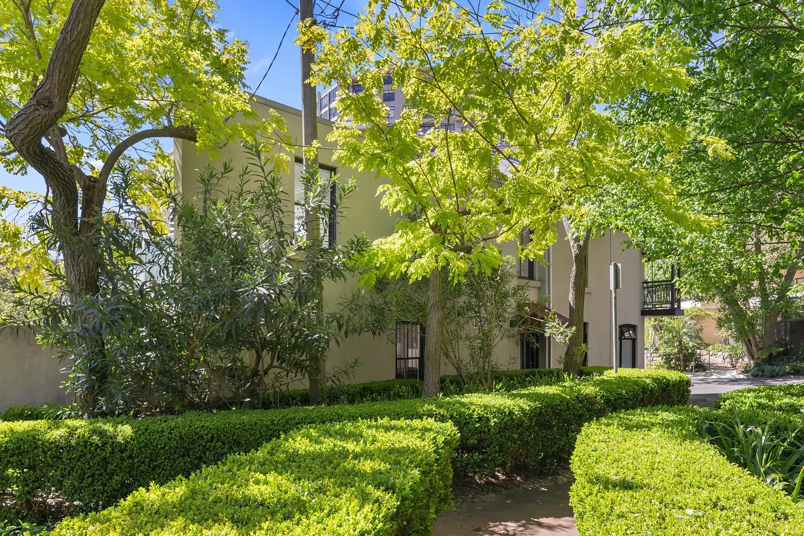 18 Glebe Street, Edgecliff Leased by Sydney Sotheby's International Realty - image 2