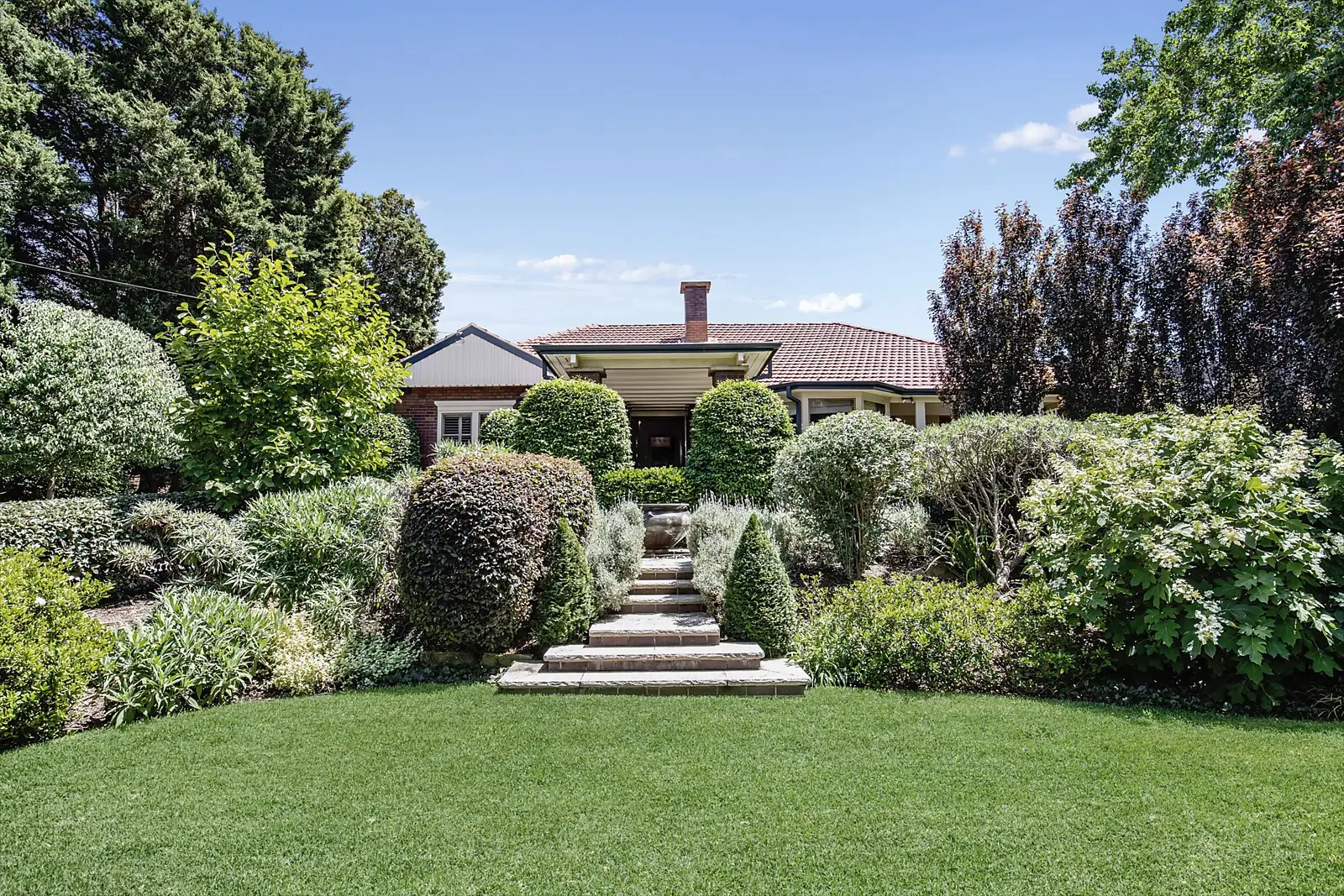 28 Powell Street, Killara Sold by Sydney Sotheby's International Realty - image 1