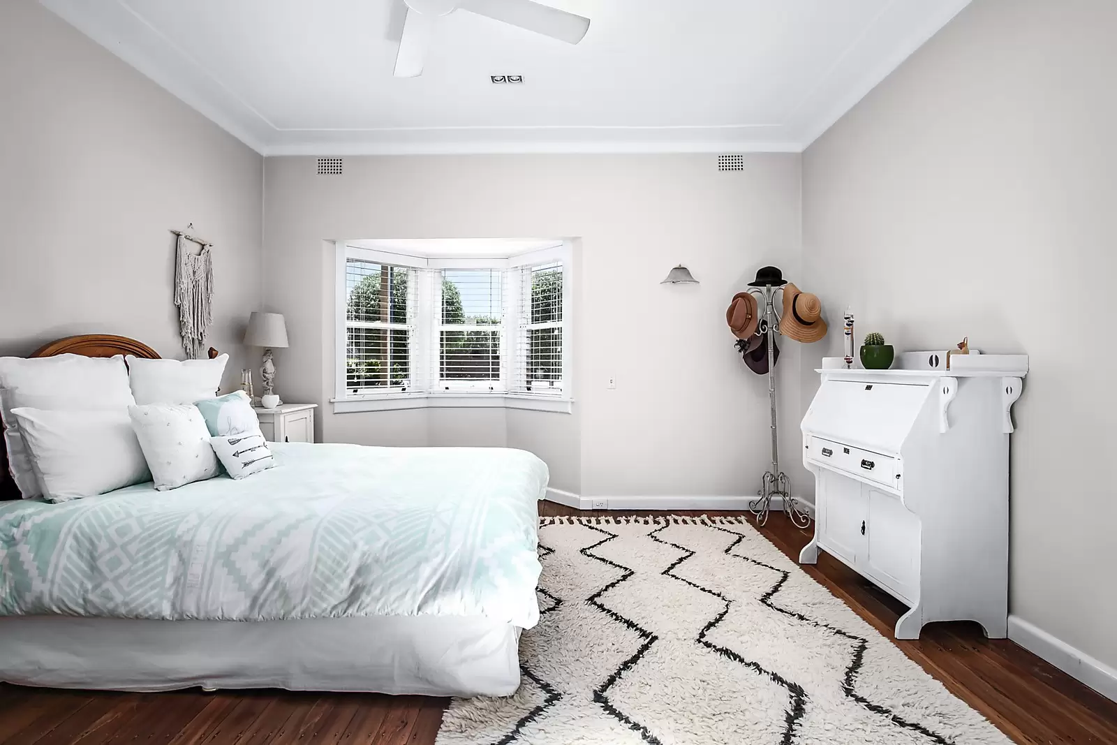 28 Powell Street, Killara Sold by Sydney Sotheby's International Realty - image 14
