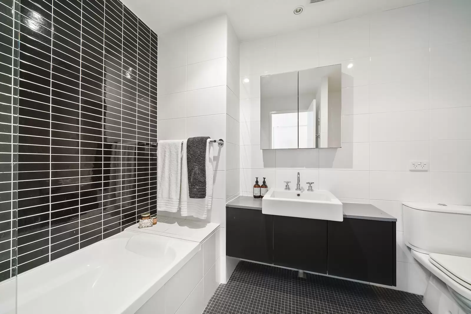 41/30-44 Garden Street, Alexandria Sold by Sydney Sotheby's International Realty - image 4