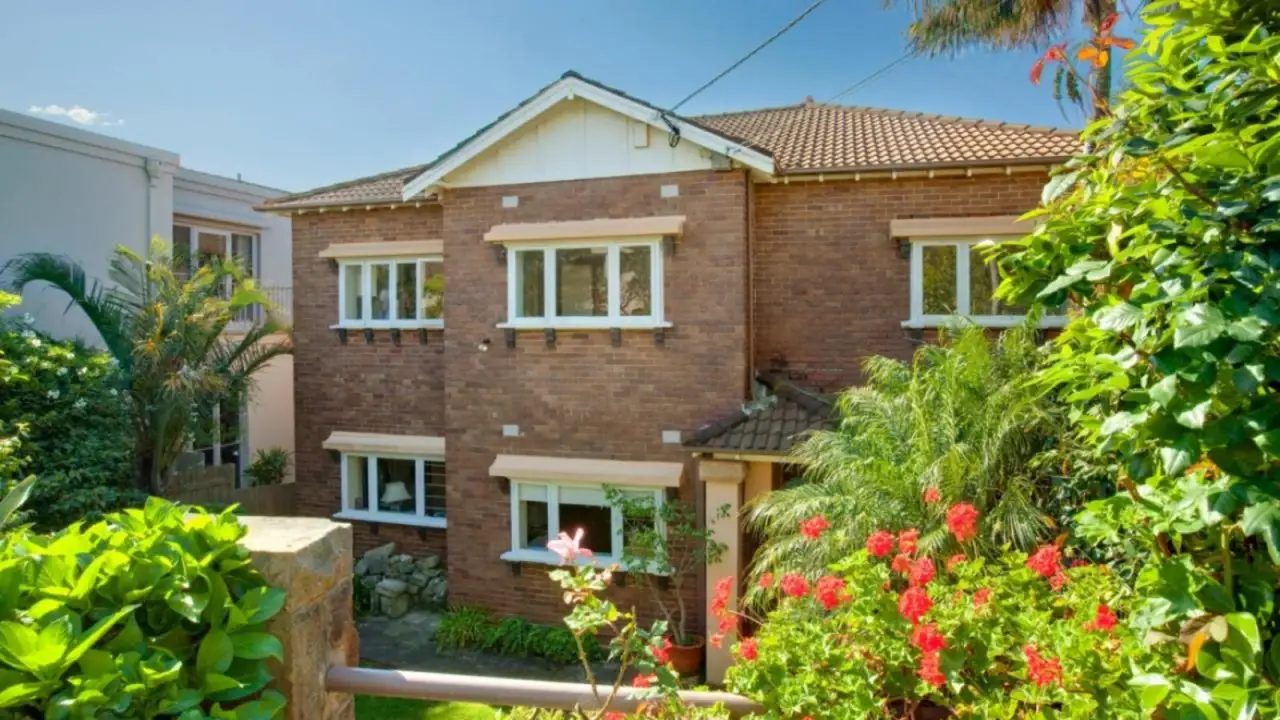 97 Kings Road, Vaucluse Leased by Sydney Sotheby's International Realty - image 1