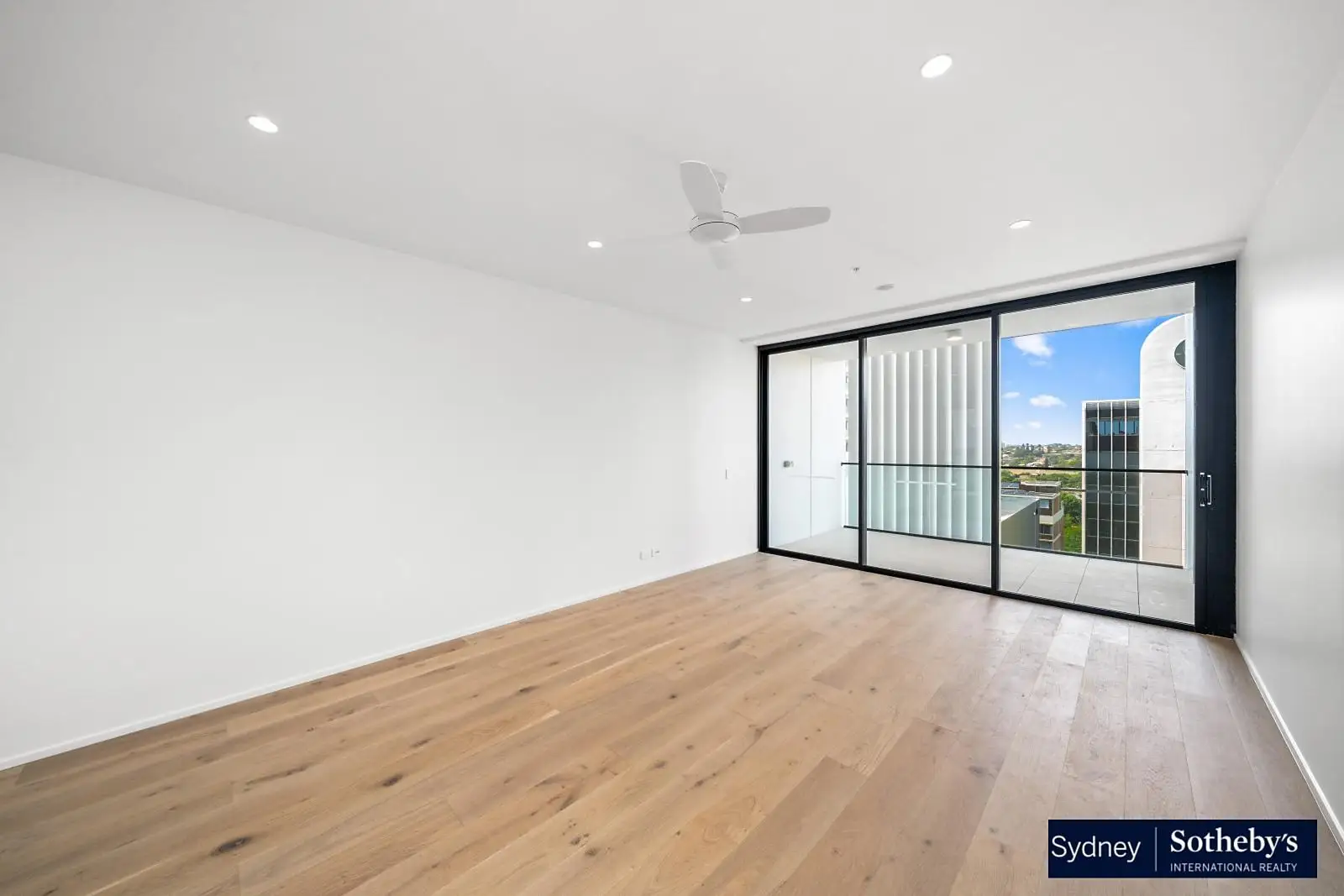 809/32-42 Spring Street, Bondi Junction Leased by Sydney Sotheby's International Realty - image 2