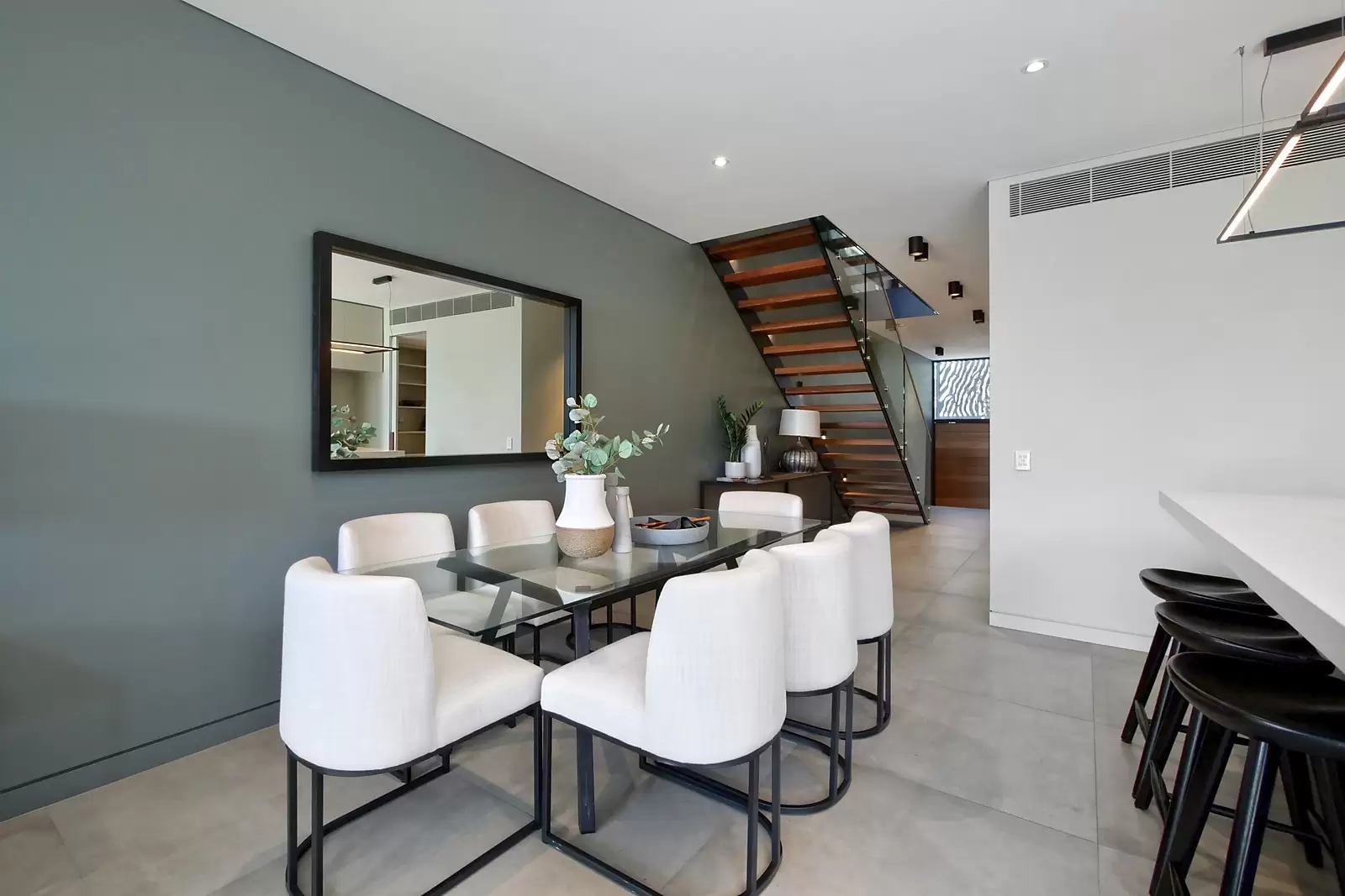 104 Bondi Road, Bondi Junction Sold by Sydney Sotheby's International Realty - image 7