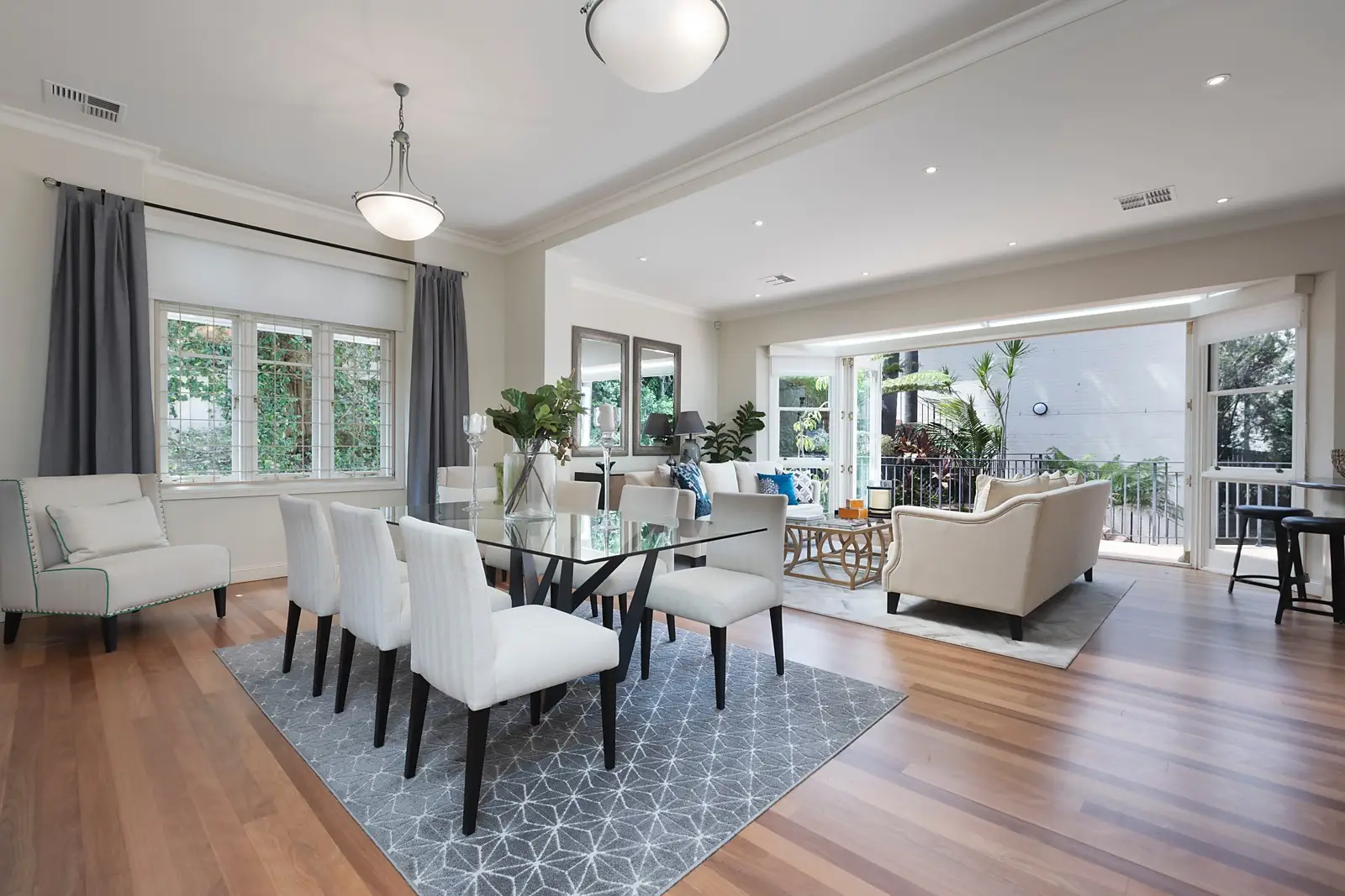 114 Bellevue Road, Bellevue Hill Sold by Sydney Sotheby's International Realty - image 1
