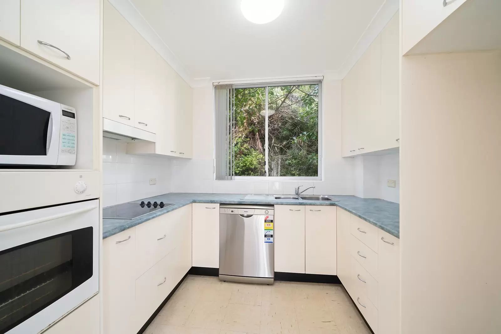 3D/56 Military Road, Dover Heights Leased by Sydney Sotheby's International Realty - image 4