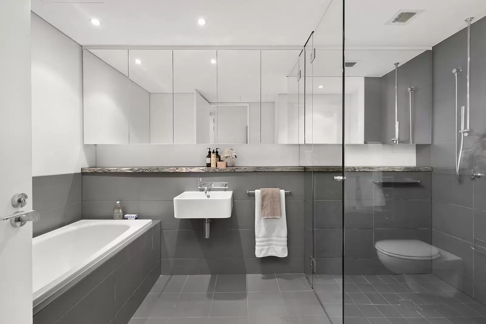 13/232 Campbell Parade, Bondi Beach Leased by Sydney Sotheby's International Realty - image 9